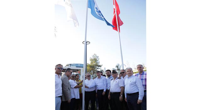 Konyaaltı Sahili’ne mavi bayrak
