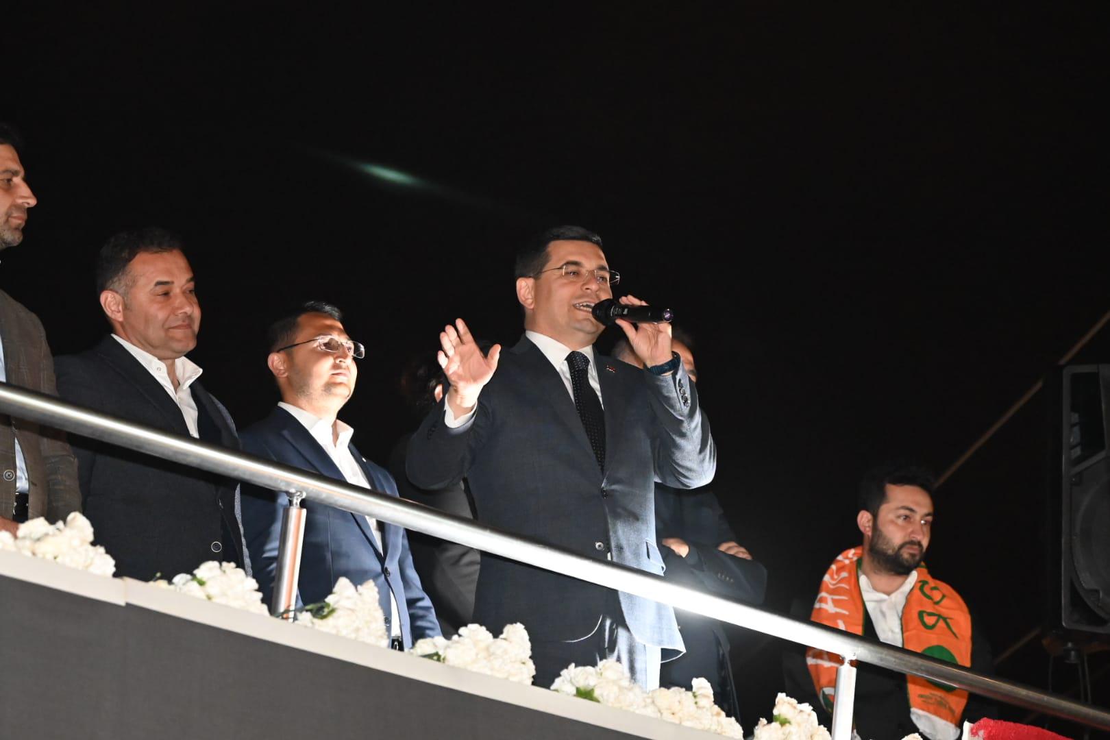 Tütüncü’nün Alanya seçim ofisi ziyareti mitinge dönüştü