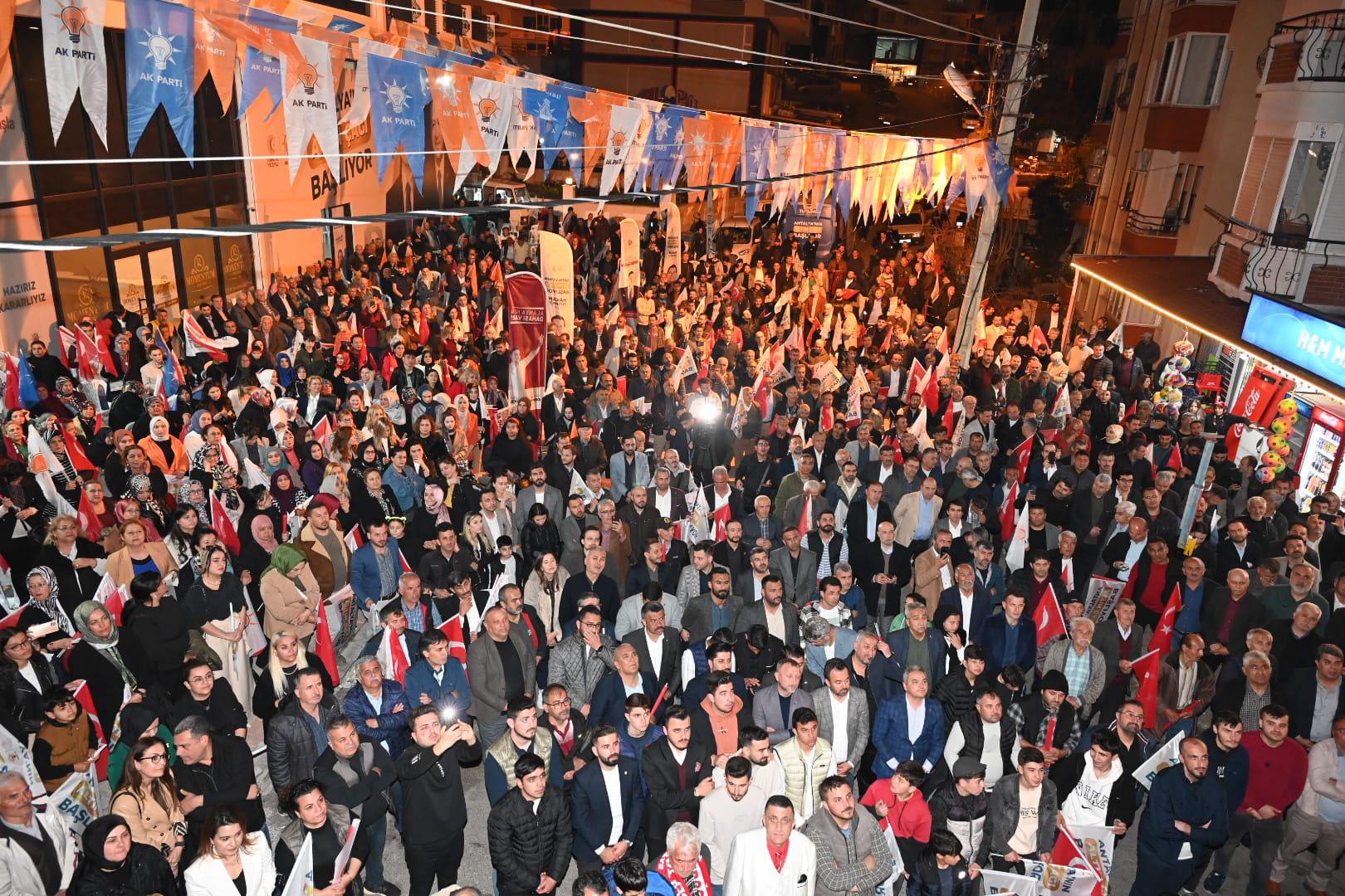 Tütüncü’nün Alanya seçim ofisi ziyareti mitinge dönüştü