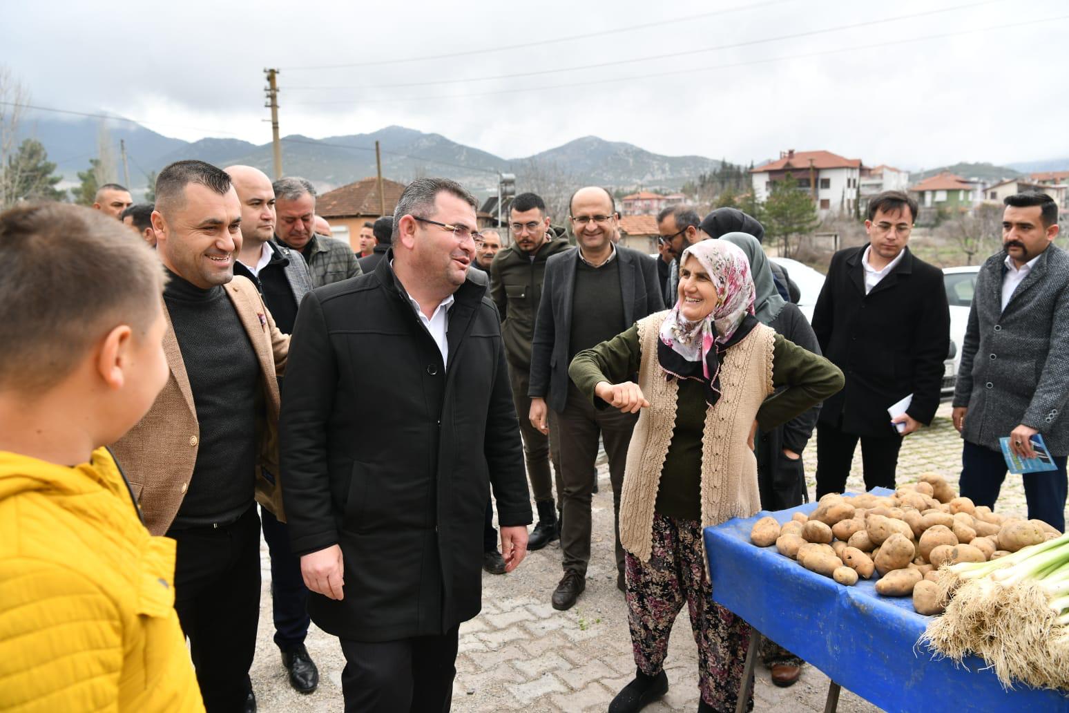 Bekir Kıvrım’a Dağbeli pazarını ziyaret etti