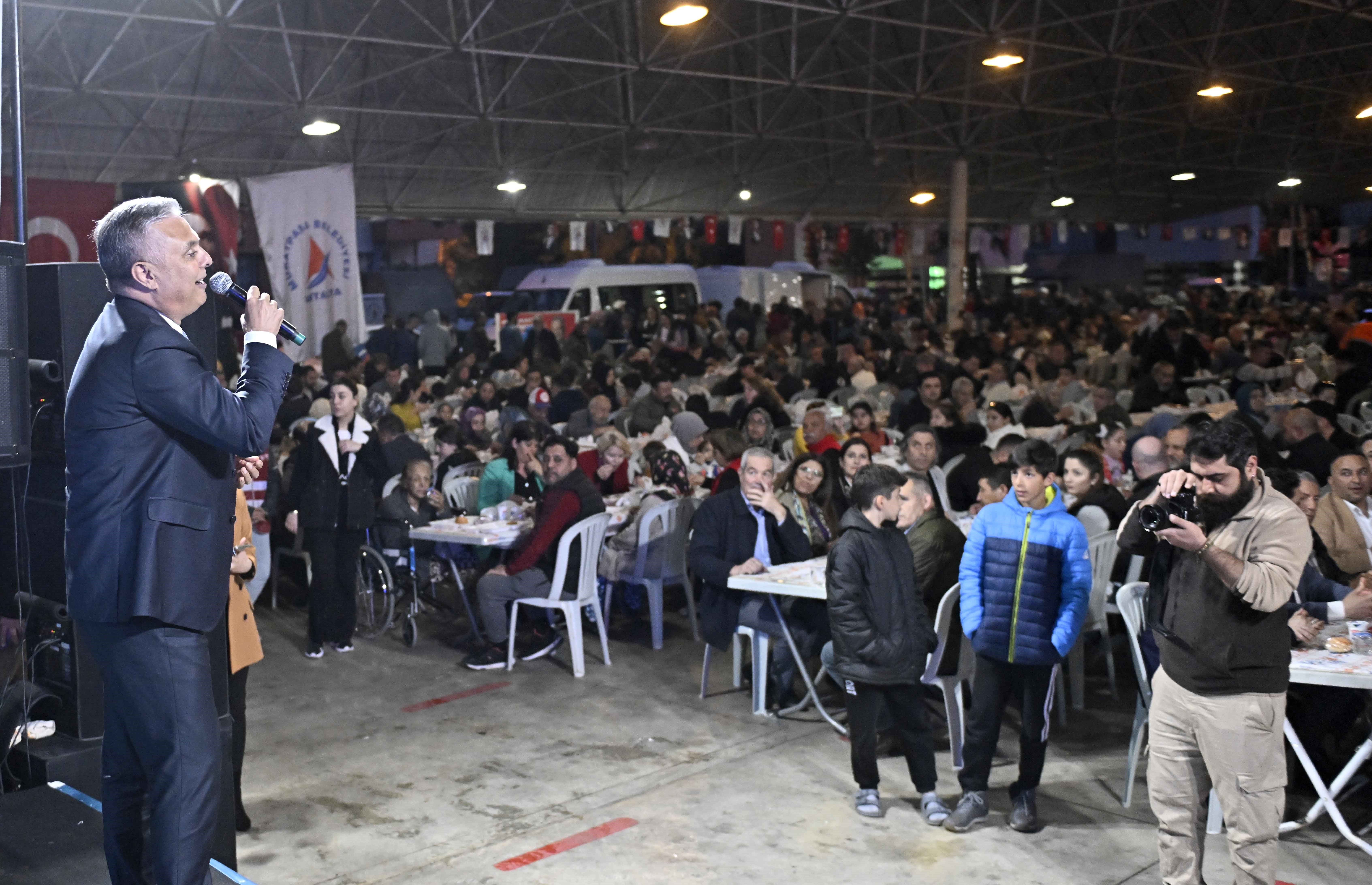 Yenigün iftar yemeğine yoğun katılım