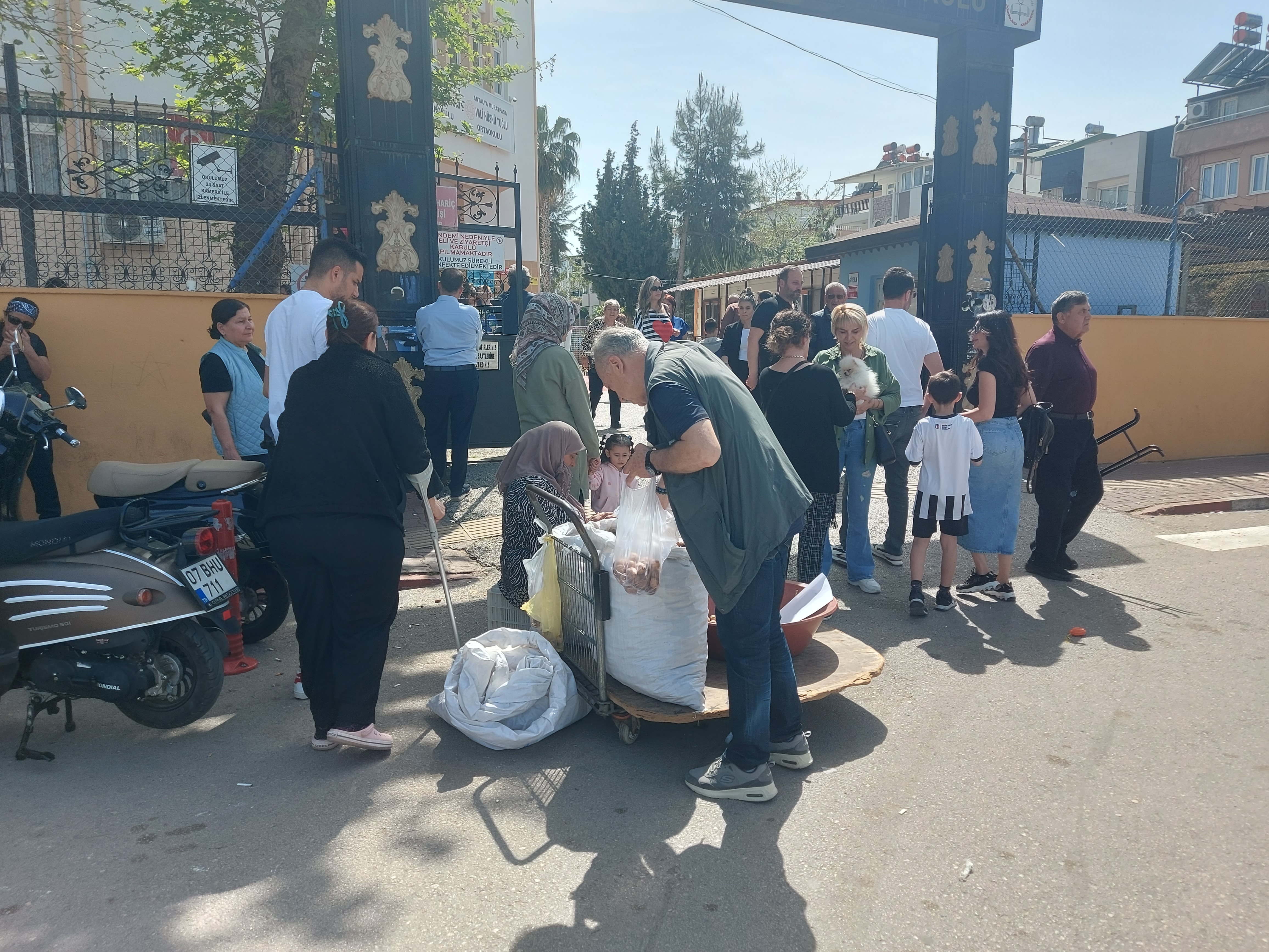 Onlar ekmek peşindeler