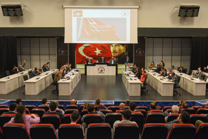 Antalya Muratpaşa Belediyesi Meclis üyeleri belli oldu mu? Hangi isimler mecliste yer aldı! Çoğunluk hangi partide!