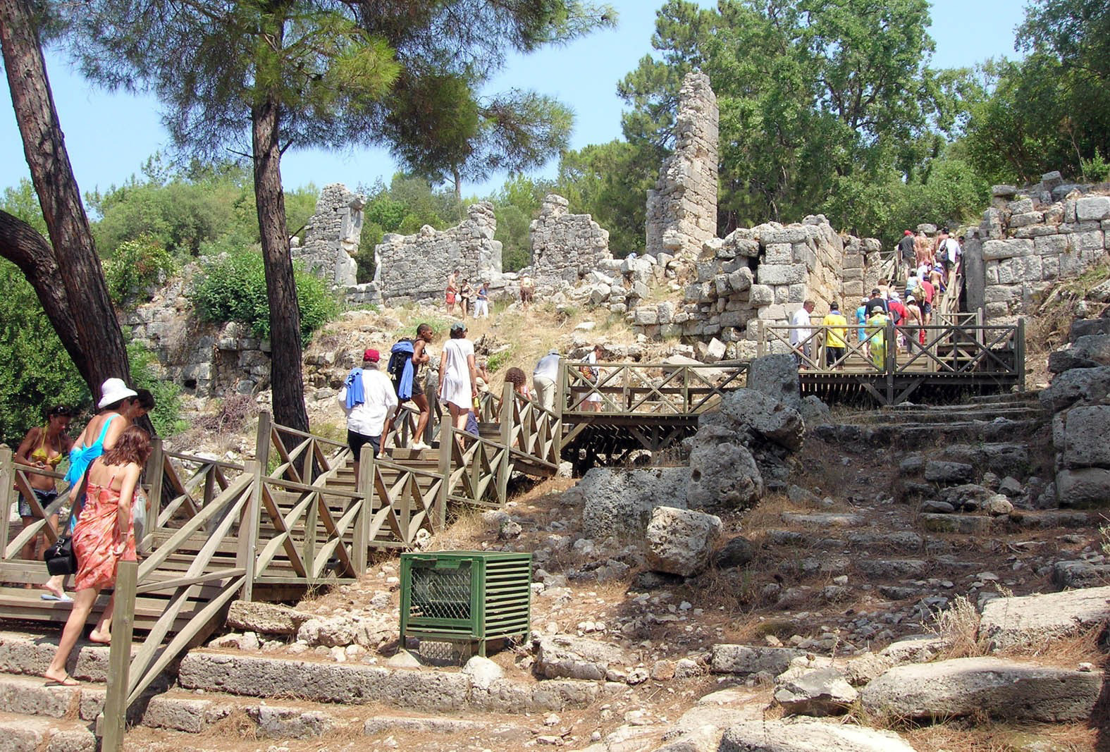 Phaselis'teki iki koya halk plajı izni ve ihalesi iptal