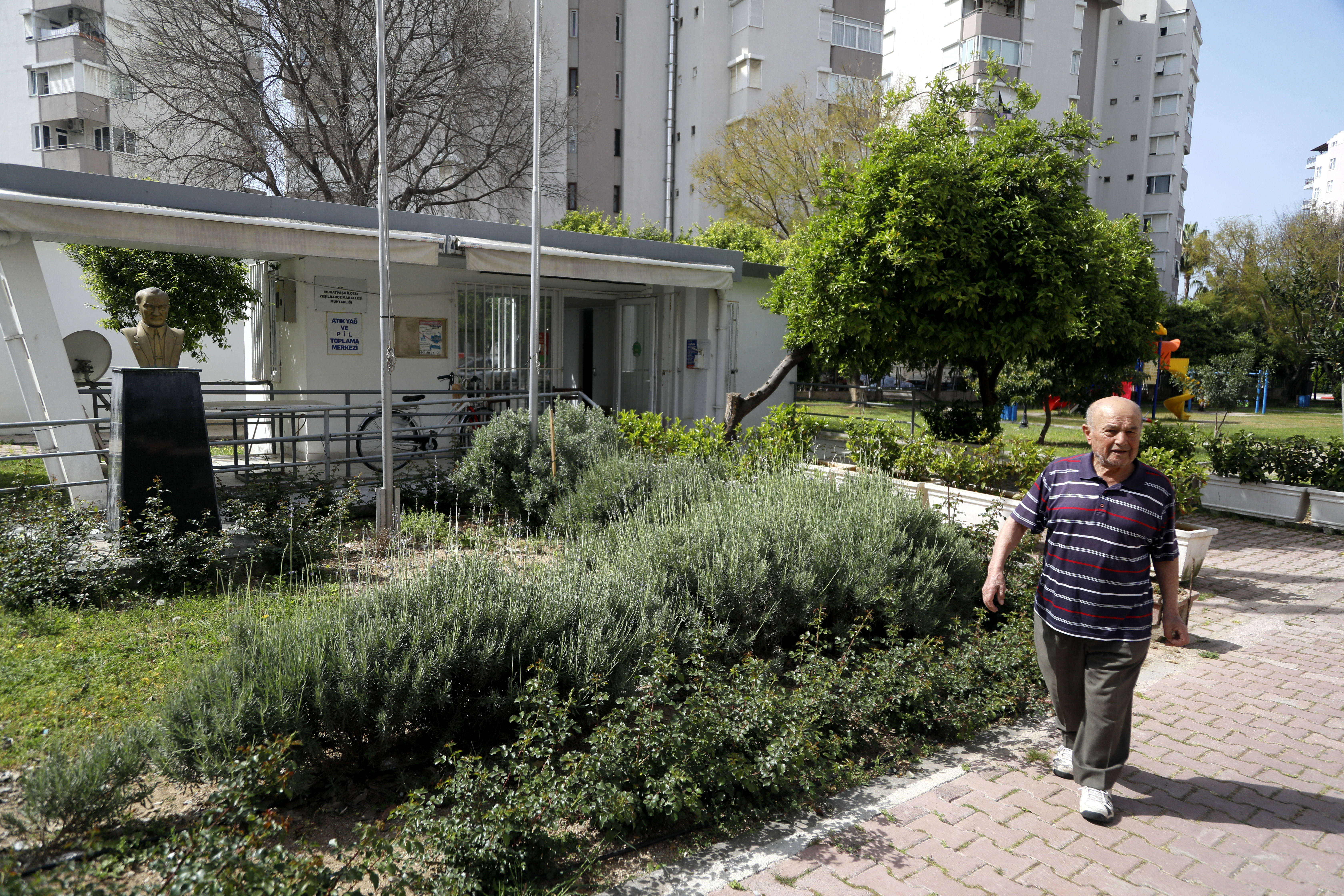 Mahallenin 46 yıllık 'muhtar dedesi', son seçimi kaybetti