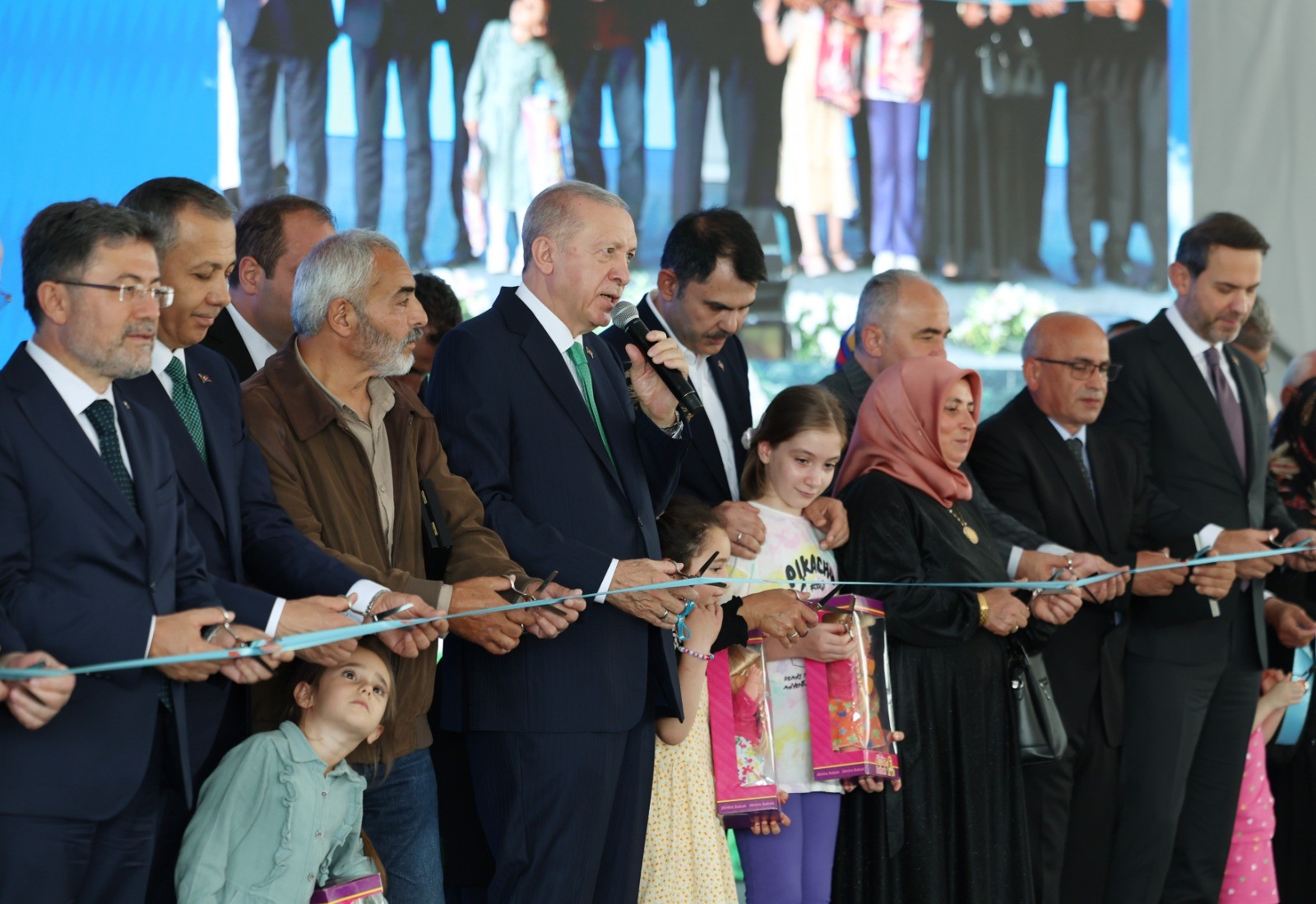 Cumhurbaşkanı Erdoğan: CHP'li belediyeler SGK'ya borçluluk noktasında zirveyi kimseye bırakmıyor