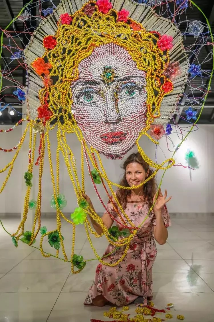 Güzel Amirova Geri Dönüşüm Sanat Sergisi 14 Eylül'e Kadar Antalya Agora AVM'de!