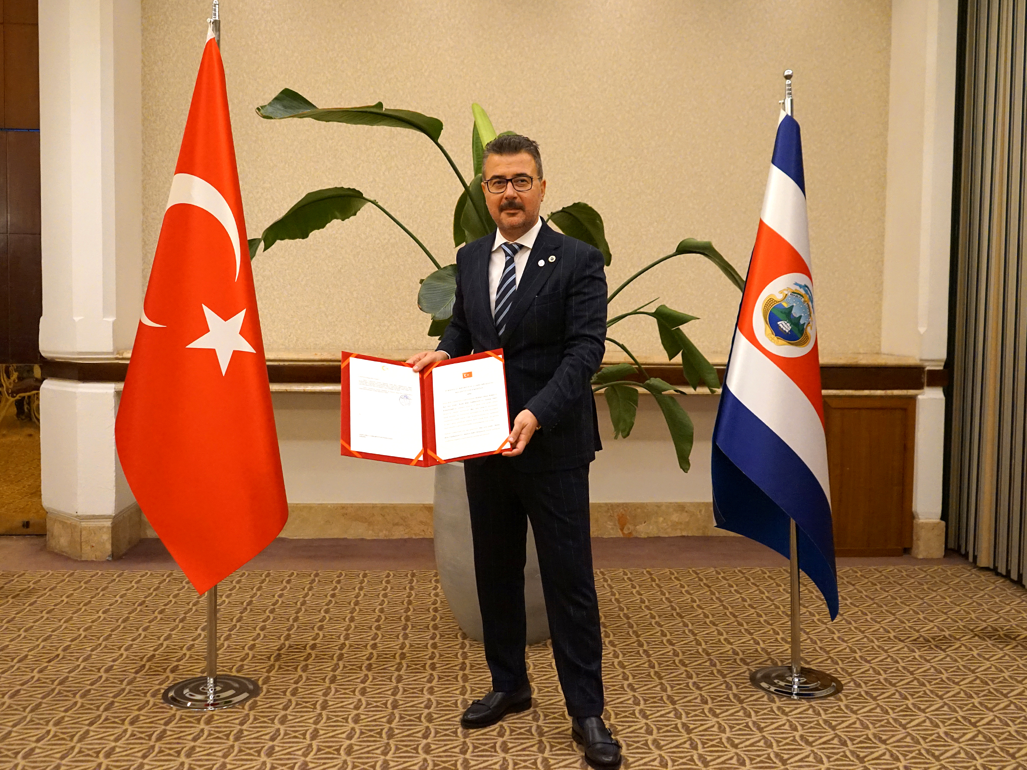 Kosta Rika'nın Antalya Fahri Konsolosu Av. Aziz Çetin Oldu