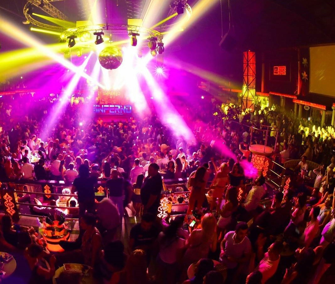 Antalya, Kemer Gecelerinin Eğlence Merkezi: Club İnferno