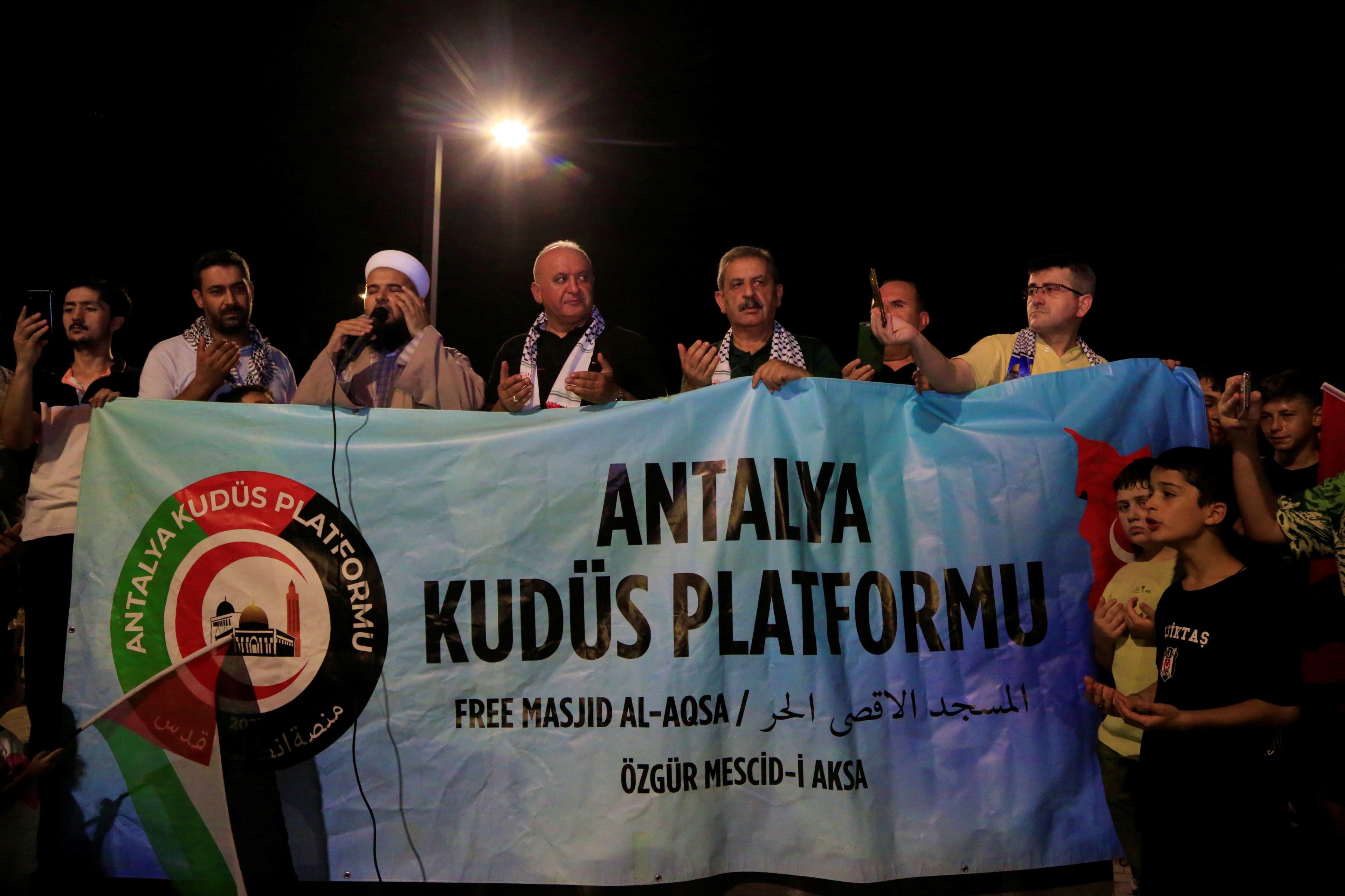 Antalya’da binlerce kişi Haniye için yürüdü! Seslerini Duyurmaya Çalıştı!