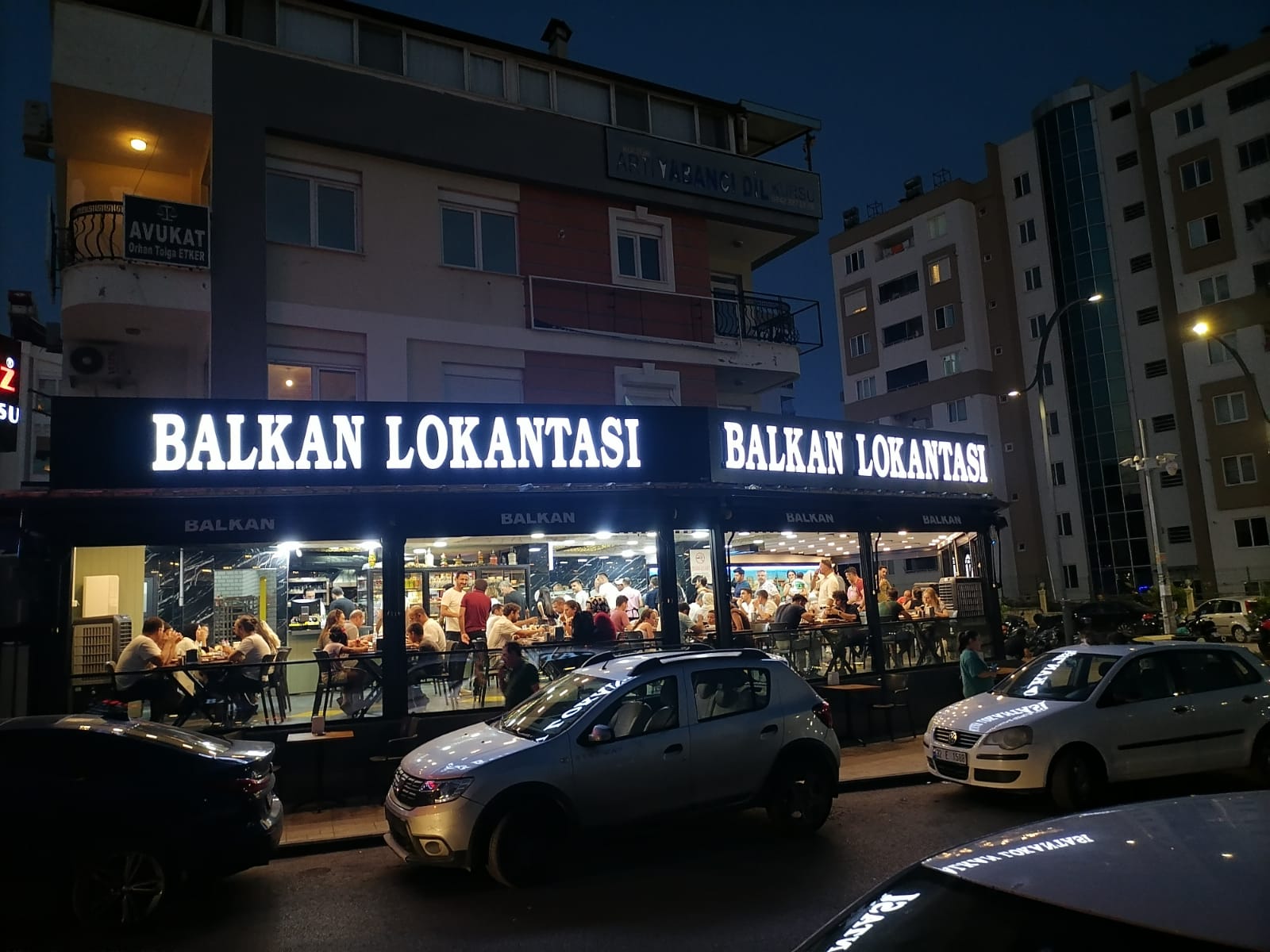 Bu Lokantada Da Sıra Hiç Bitmiyor