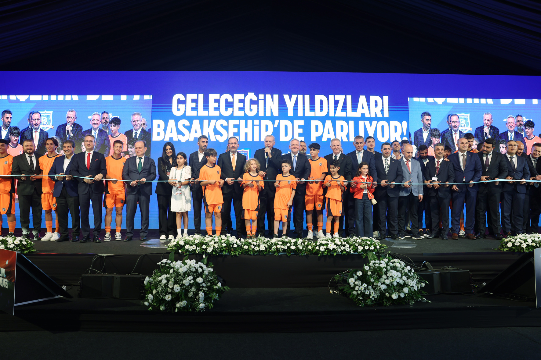 Cumhurbaşkanı Erdoğan:hiçbir şey ülkemizin ve milletimizin huzurundan daha mühim değildir