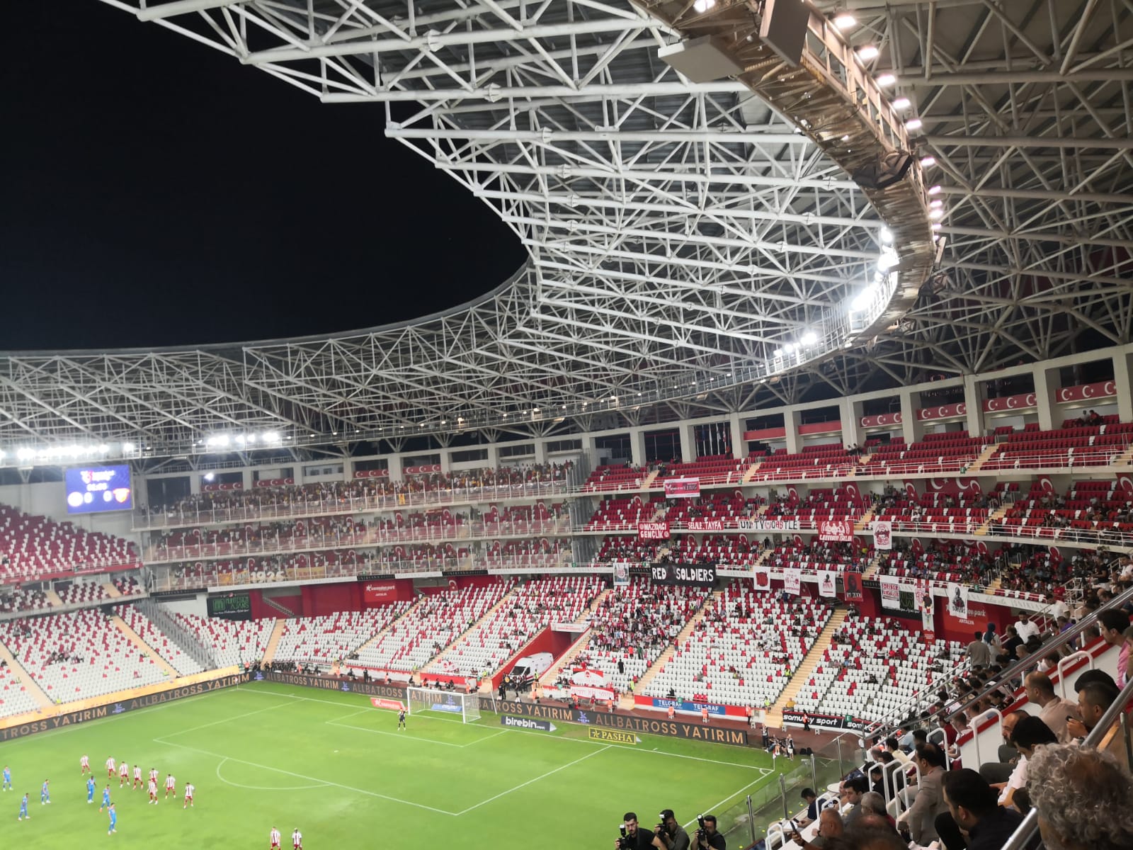 Süper Lig Başladı Ama Tribünler Boş Kaldı