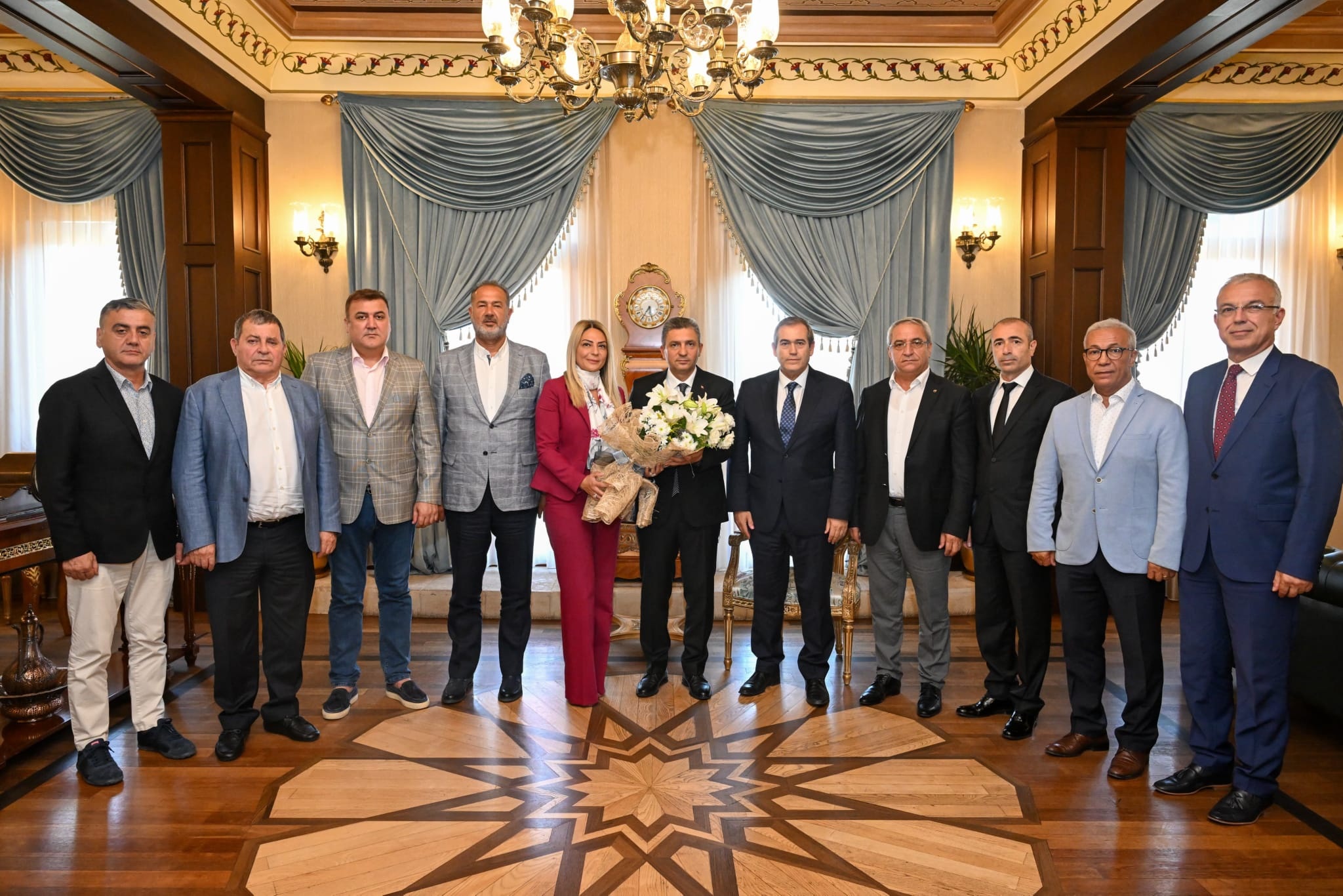 HİSSELİ HARİKALAR KUMPANYASI