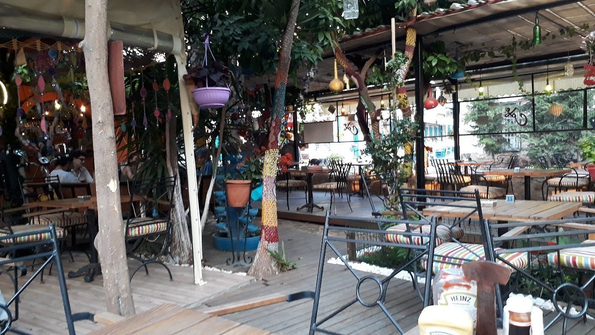Antalya’nın Aşırı Sıcağında Kafeler Bom Boş