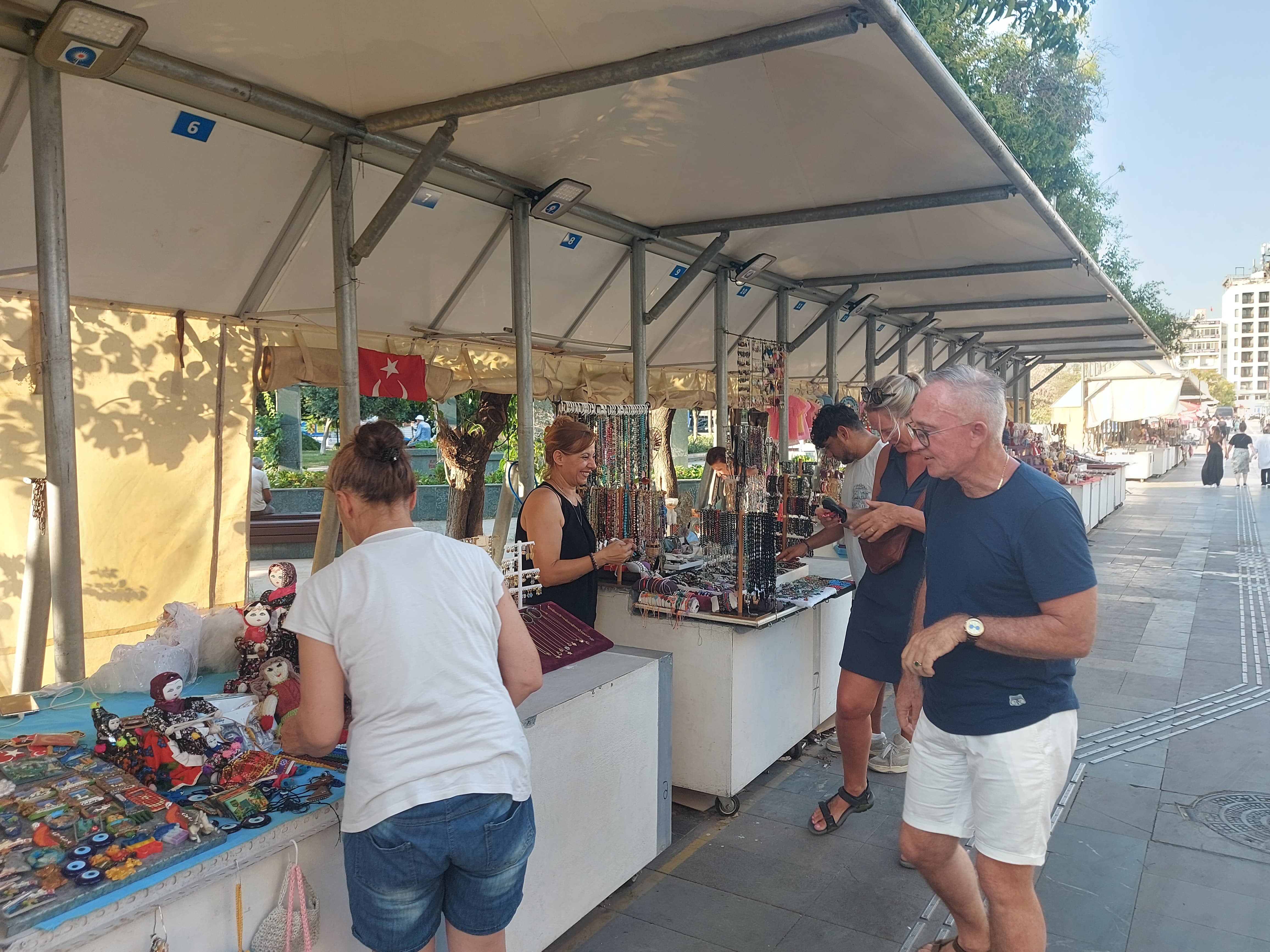 Sanat Sokağı, Turistlerin İlgi Odağı Olmaya Devam Ediyor