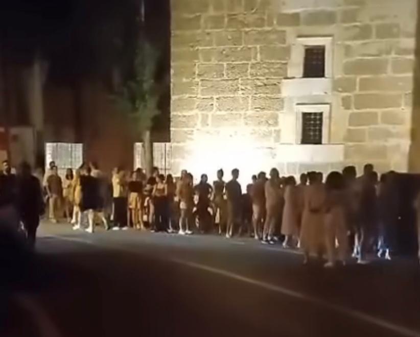 Aspendos Antik Tiyatrosu'nda Yalın Rüzgarı! Konserde İzdiham Yaşandı