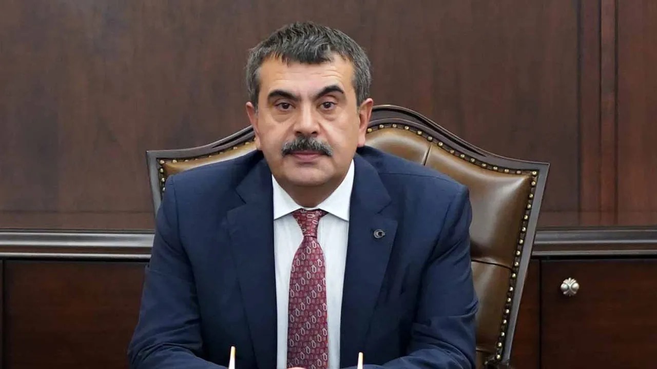 Bakan Tekin Duyurdu! Mazerete Bağlı Öğretmen Başvuruları Başladı