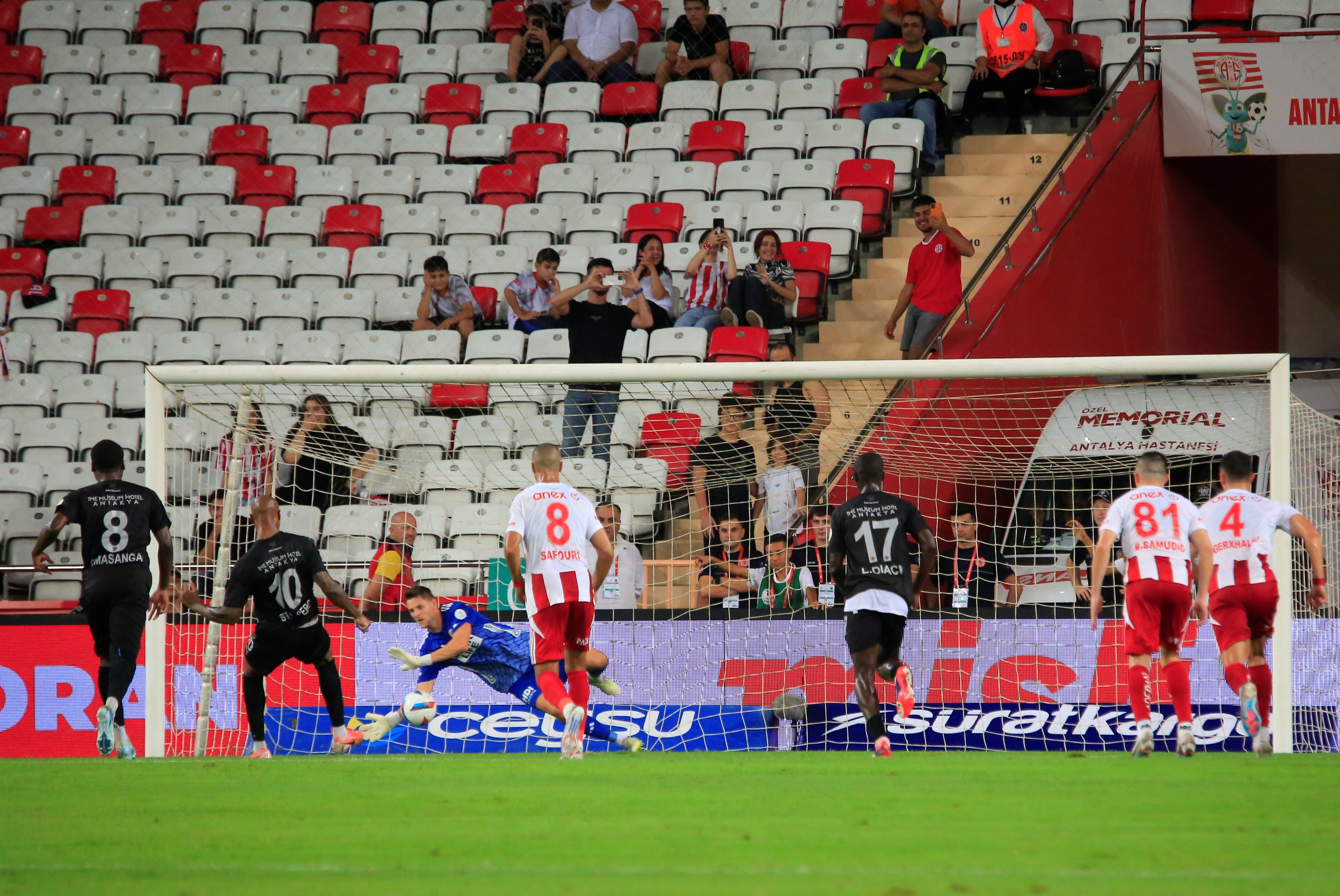 Kötü başlayan Antalyaspor güzel bitirdi 3-2