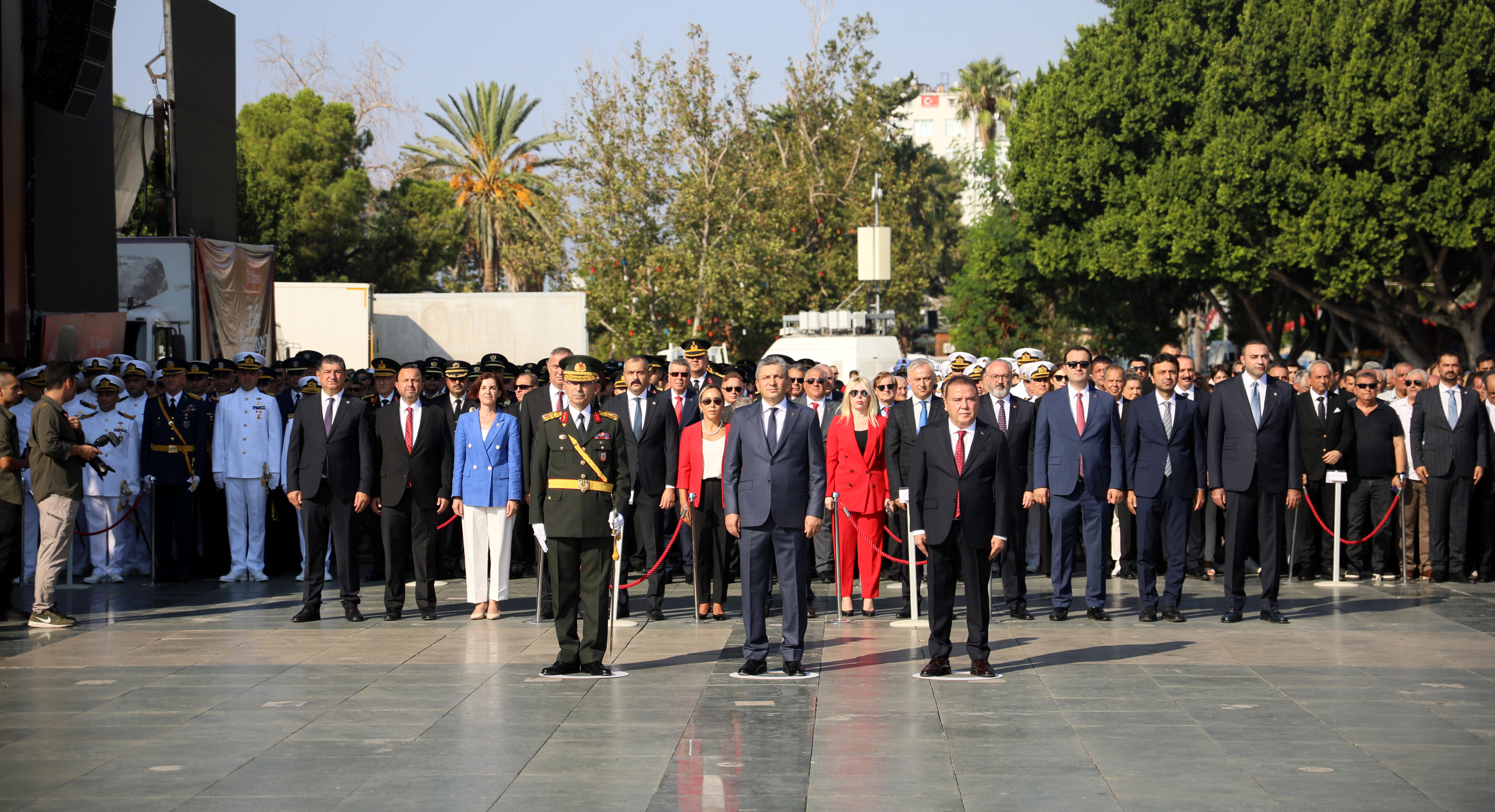 Antalya'da 30 Ağustos Zafer Bayramı Coşkuyla Kutlandı
