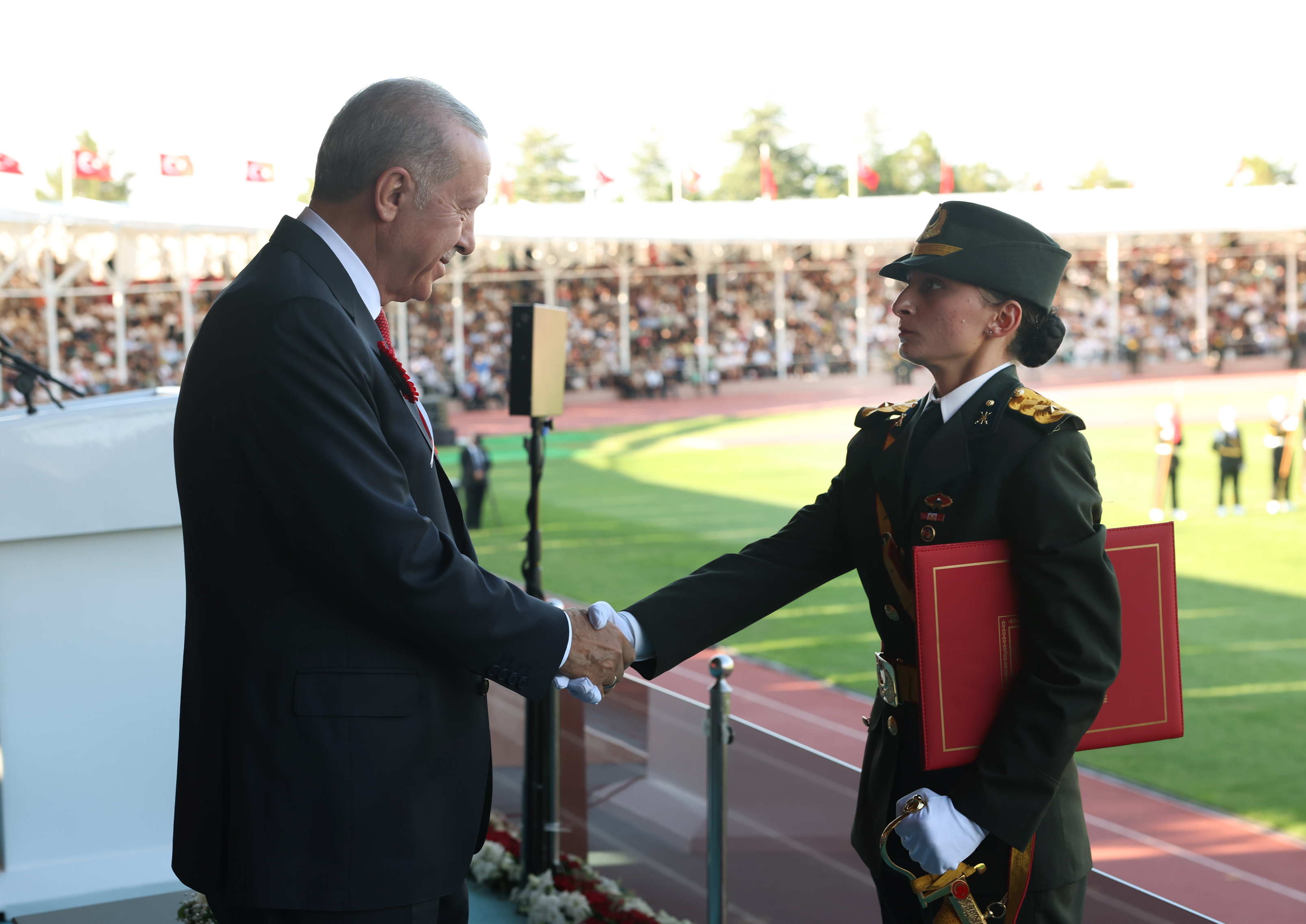 Cumhurbaşkanı Erdoğan: FETÖ'cü hainlerin ordumuzda açtığı tahribatı kısa sürede telafi ettik