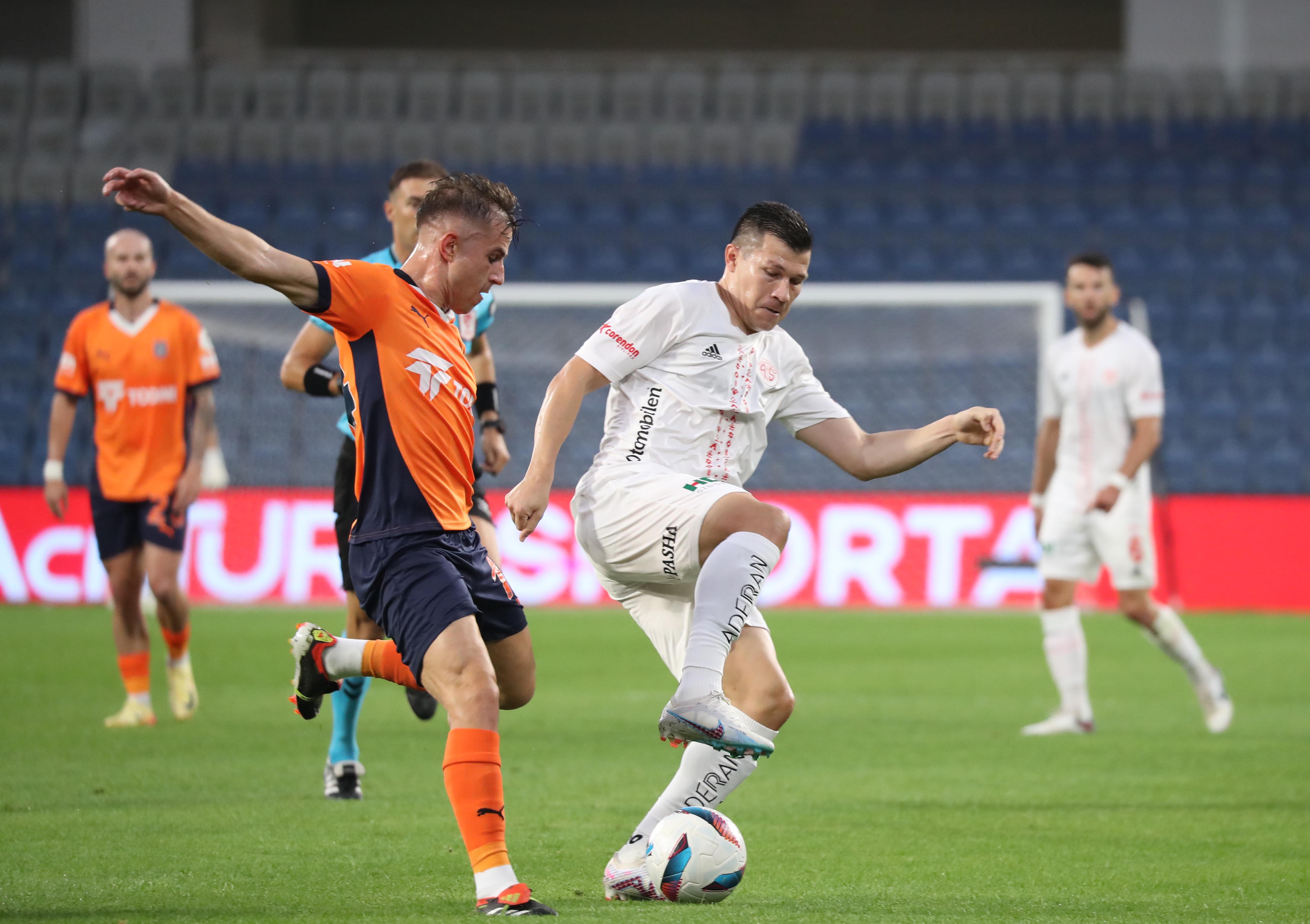 Antalyaspor, İstanbul deplasmanında gülemiyor