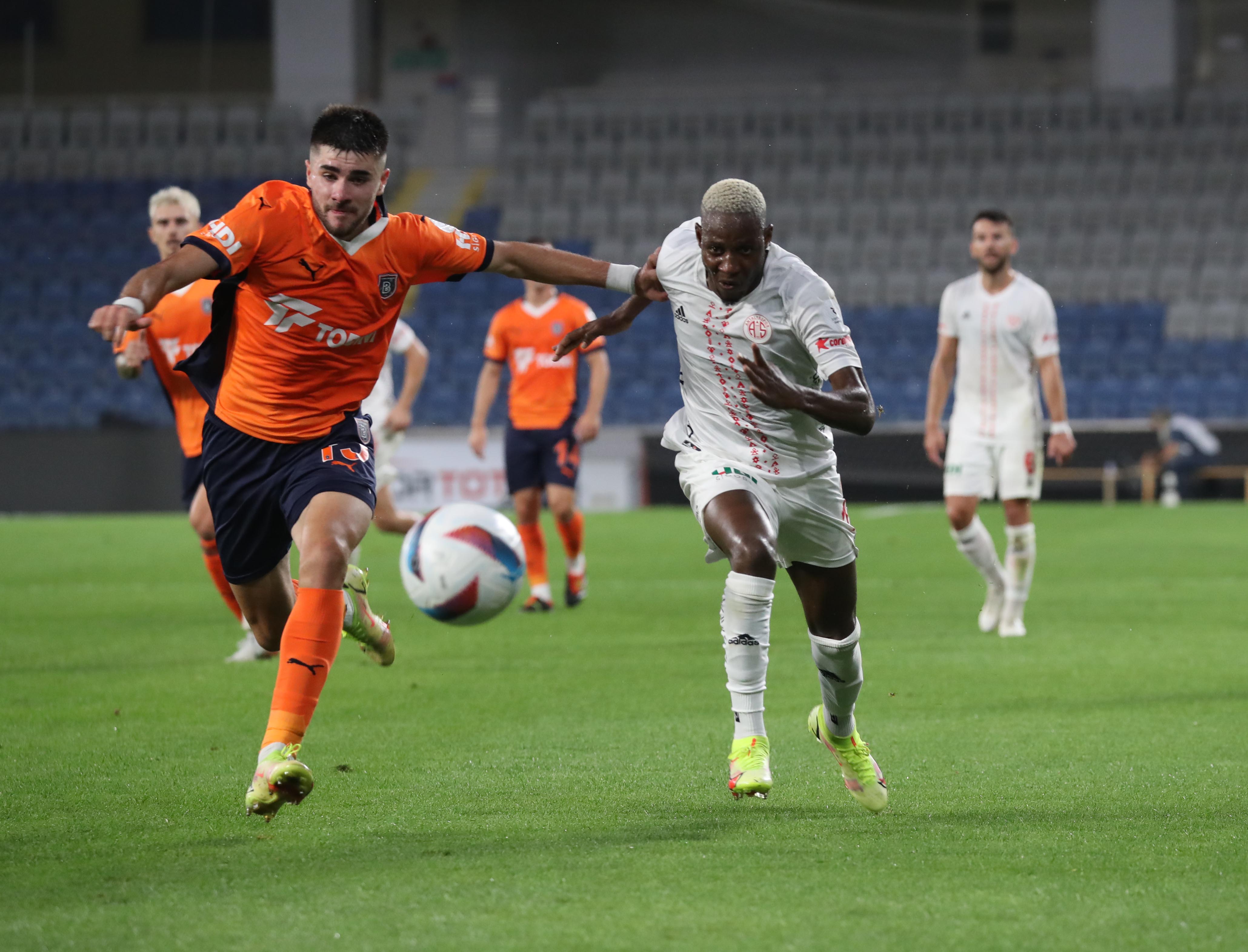 Antalyaspor, İstanbul deplasmanında gülemiyor
