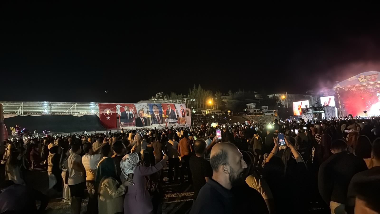 Elmalı’da Simge Sağın’dan Muhteşem Bir Konser!