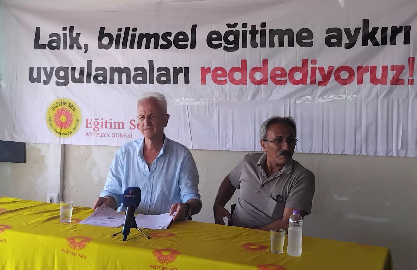 Eğitim-Sen Antalya Şube Başkanı Öztürk: ‘Fahiş Zamlar Bütçeleri Zorluyor’