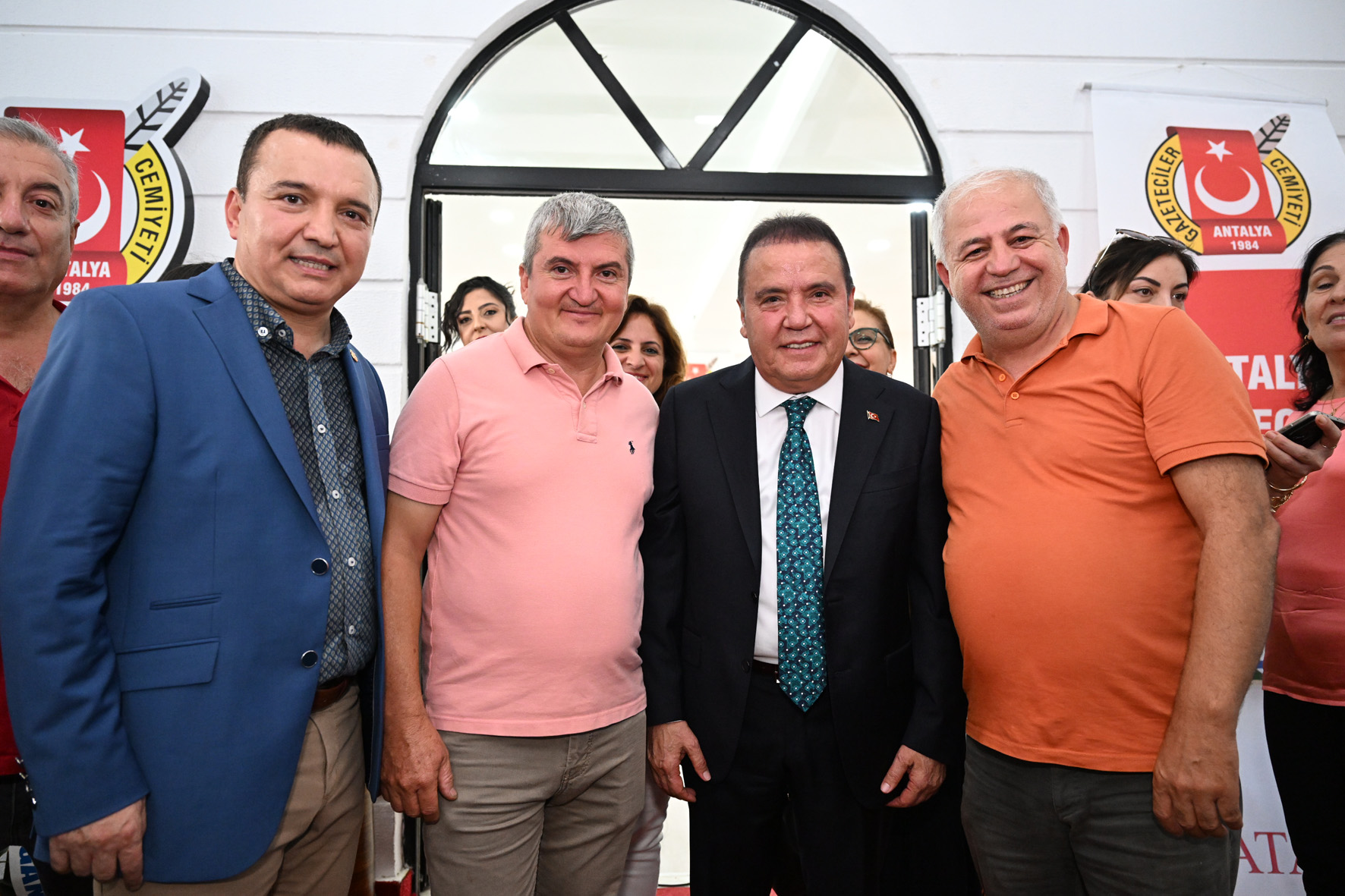Antalya Gazeteciler Cemiyeti Sosyal Tesisi Jade Cafe açıldı