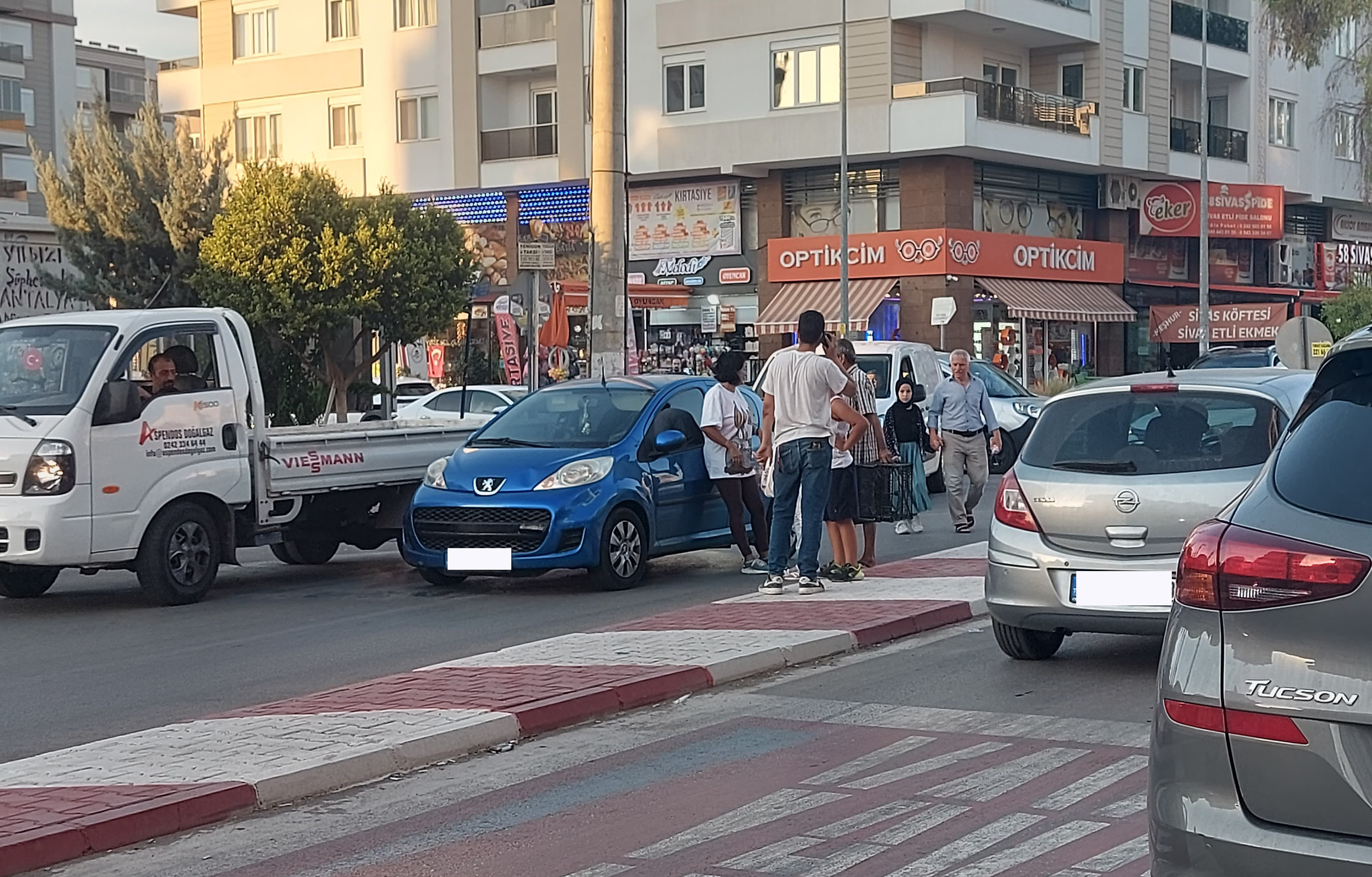 Kaza geliyorum demedi