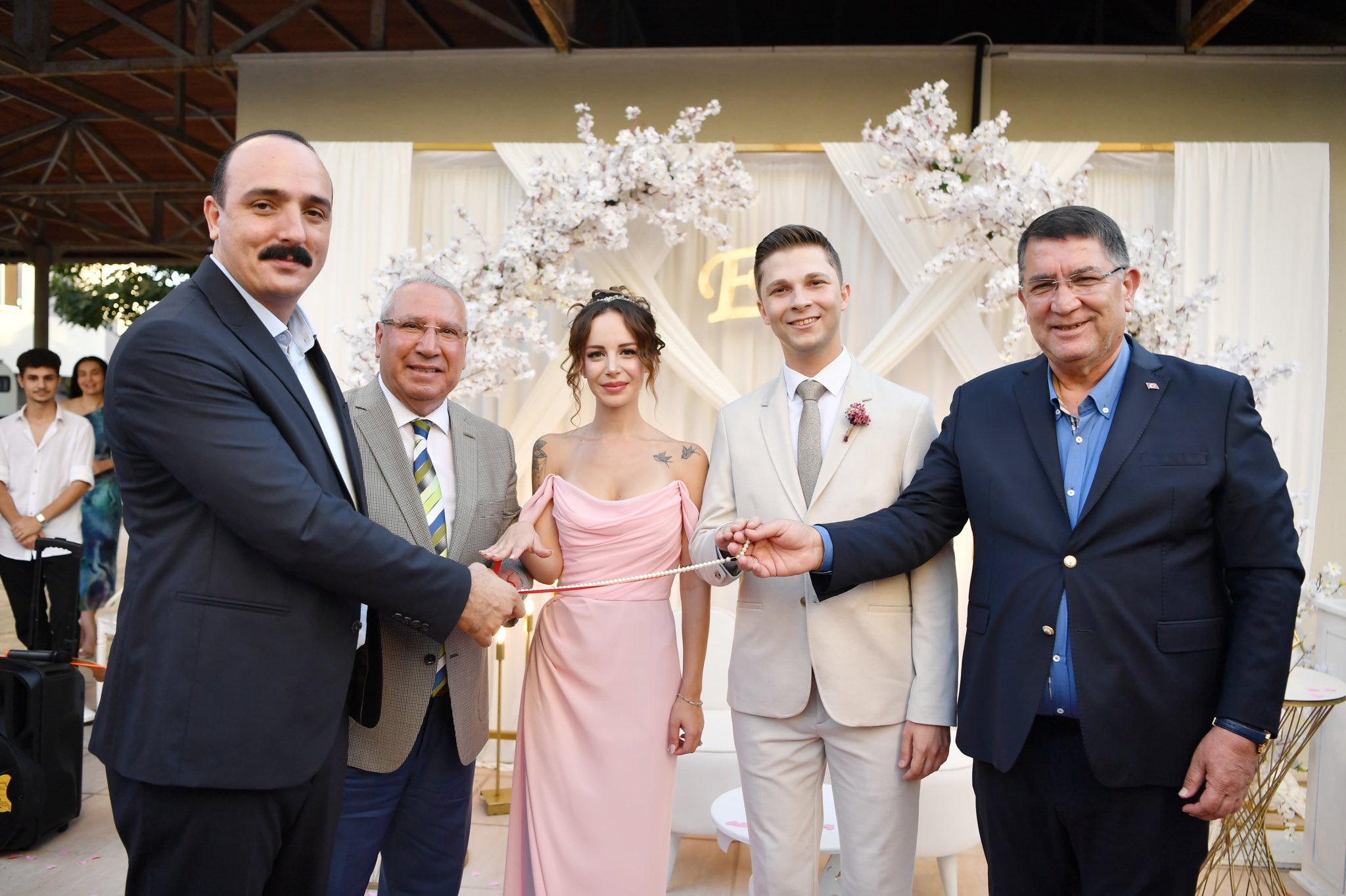 Evrim ve Ozan Çifti Evlilik Yolunda İlk Adımı Attı