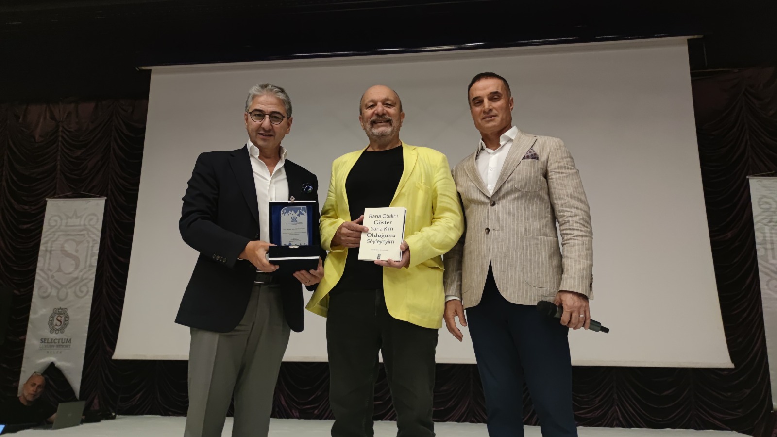 Turizmci Müstecablıoğlu: ‘Kitabın Gelirini Derneğe Bağışladı’