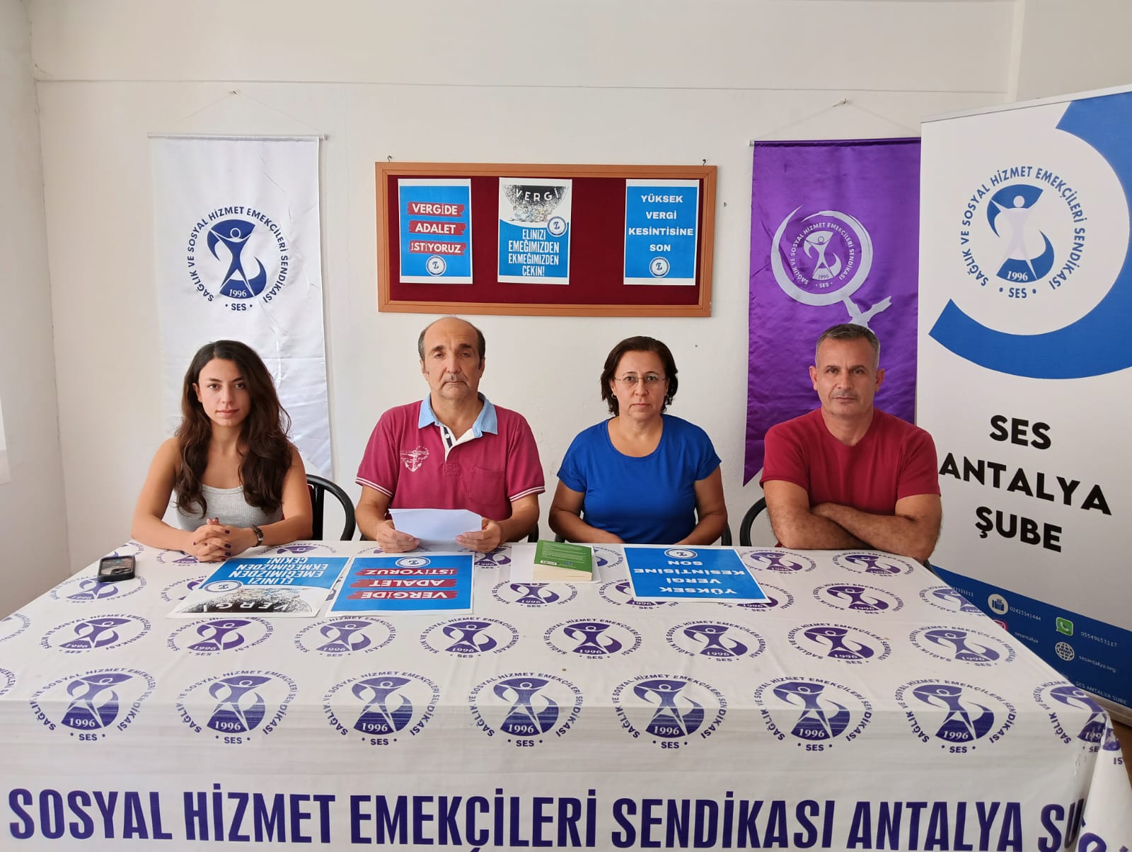Sağlık Çalışanlarının Vergi Eylemi Devam Ediyor