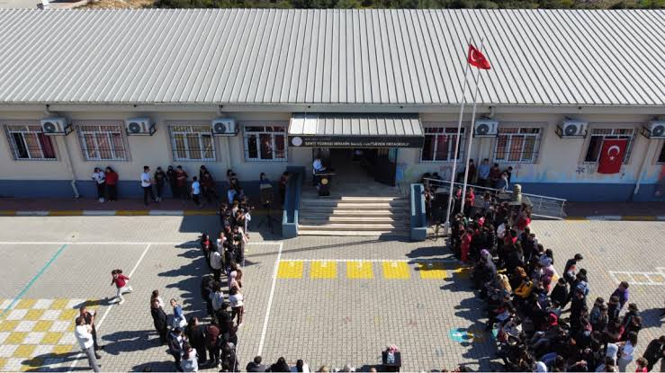 Yapılan okula tepki