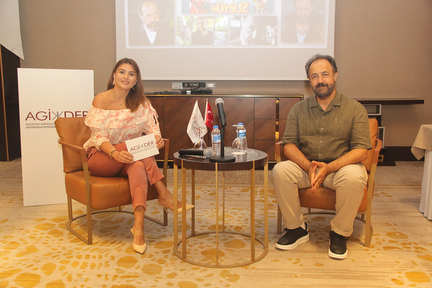 Ünlü Oyuncu Ve Tiyatrocu Mehmet Özgür: ‘Açlığı Çok İyi Biliyorum’