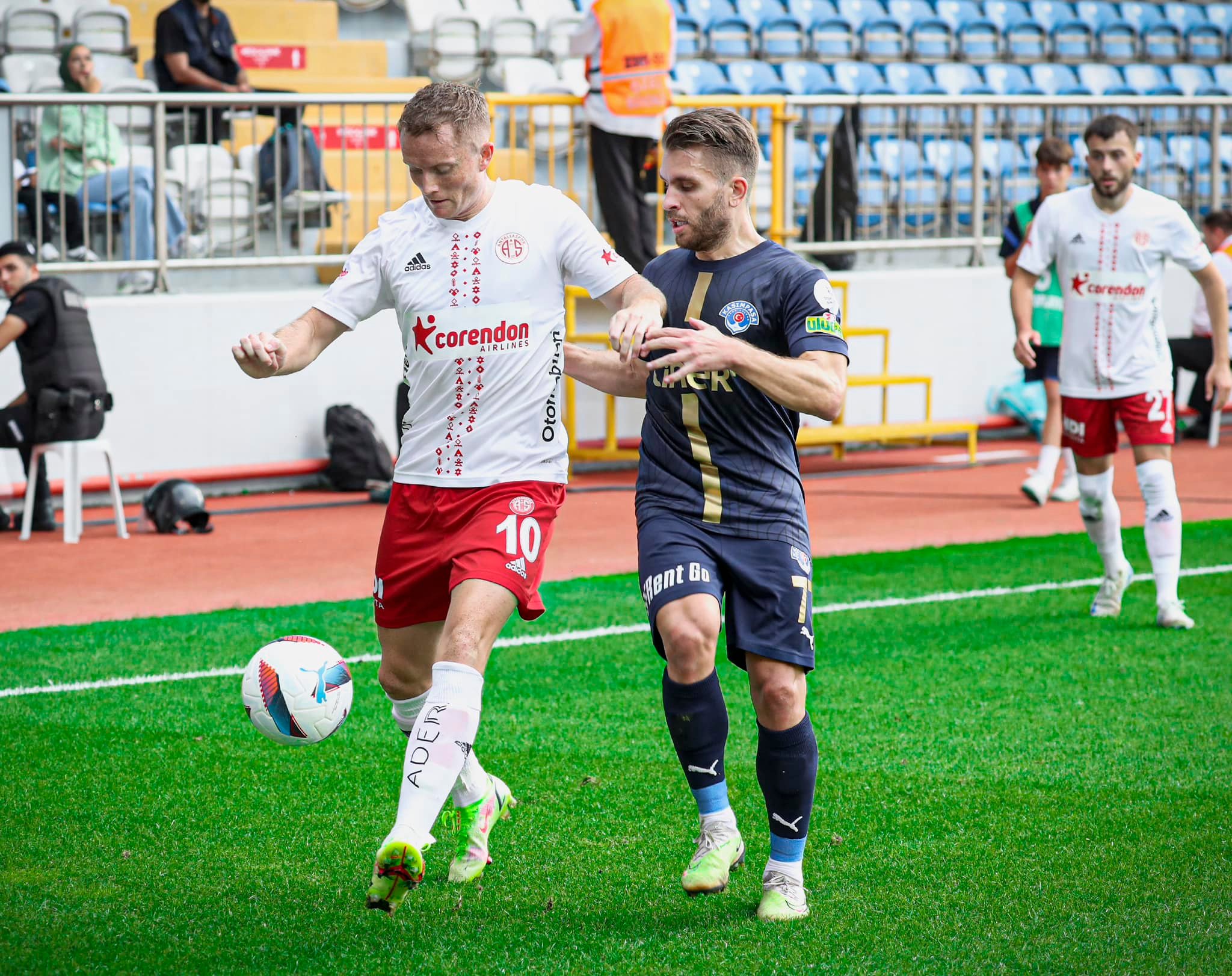 Kasımpaşa: 0 – Antalyaspor: 0 (İlk yarı)  
