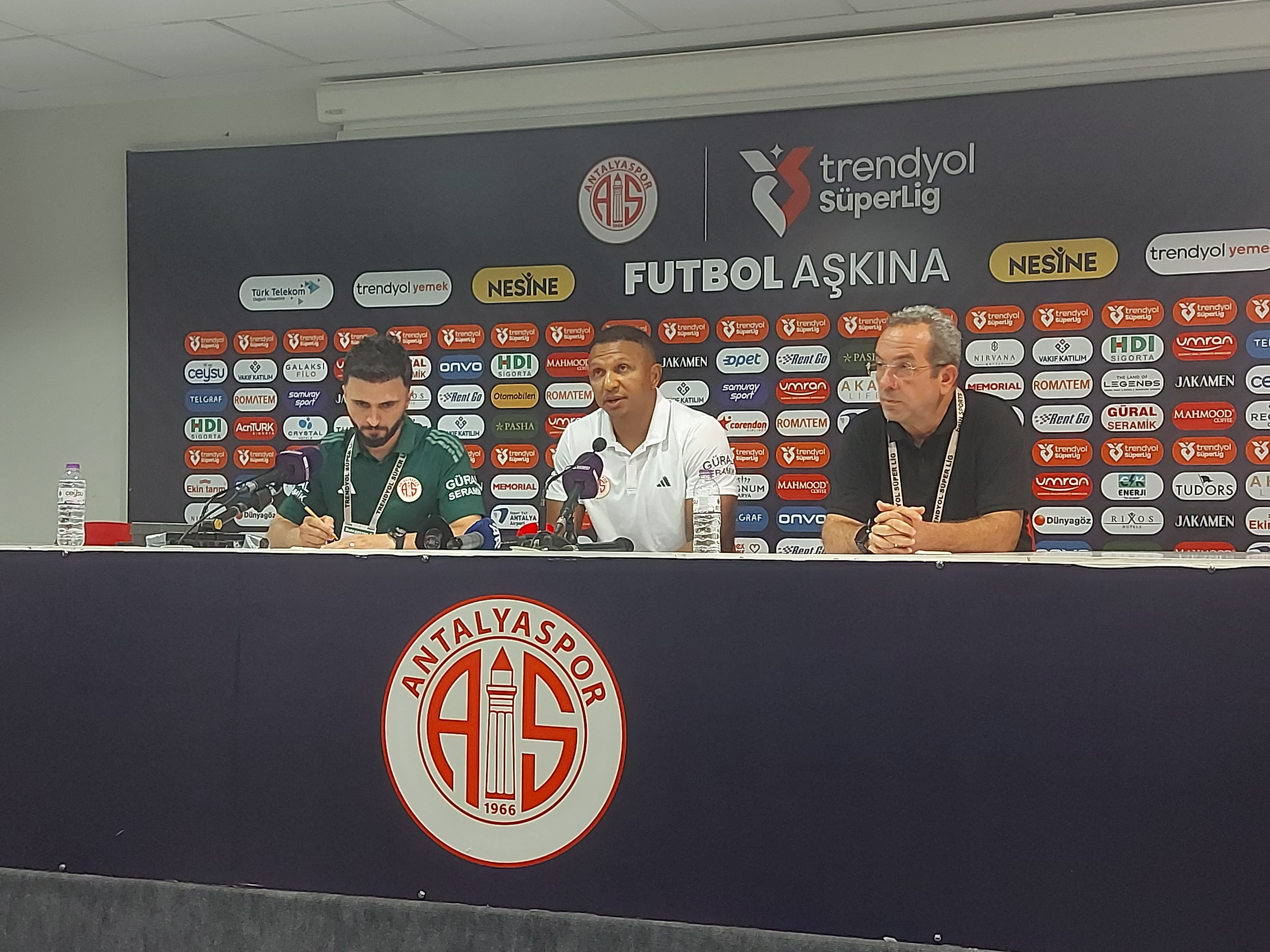 Aurelio: "Güzel Bir Maç Çıkardık, Küçük Hatalar Sonucu Belirledi"