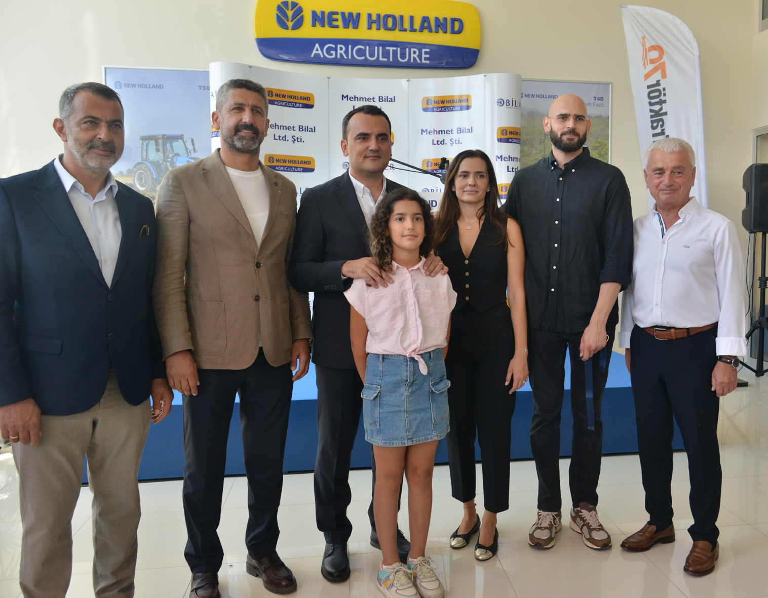 Bilal’den Finike’ye Yeni Yatırım! New Holland 3S Plaza Açıldı