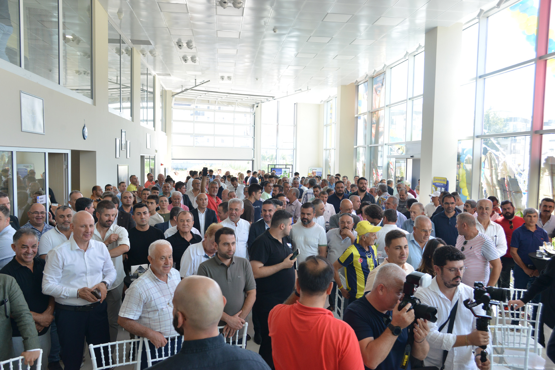 Bilal’den Finike’ye Yeni Yatırım! New Holland 3S Plaza Açıldı