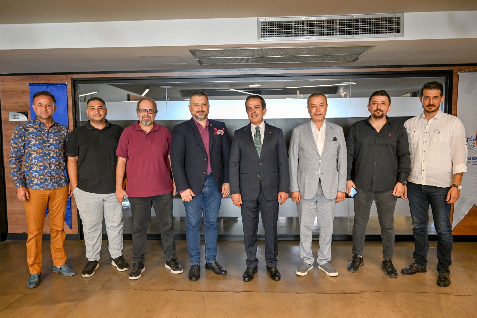 Antalya, Ticaret ve Turizmin Merkezi
