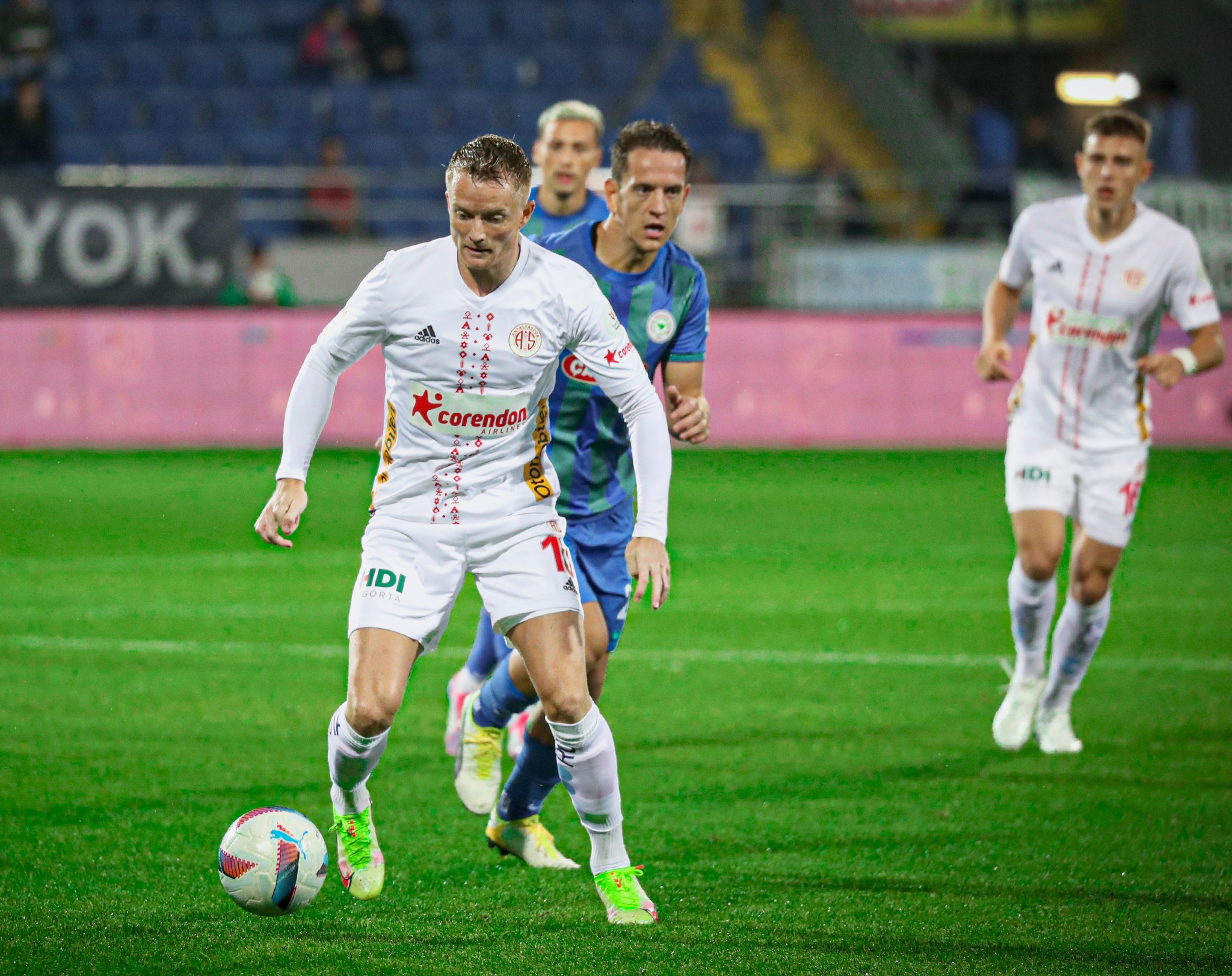 Çaykur Rizespor:2 – Antalyaspor:0 (İlk yarı)
