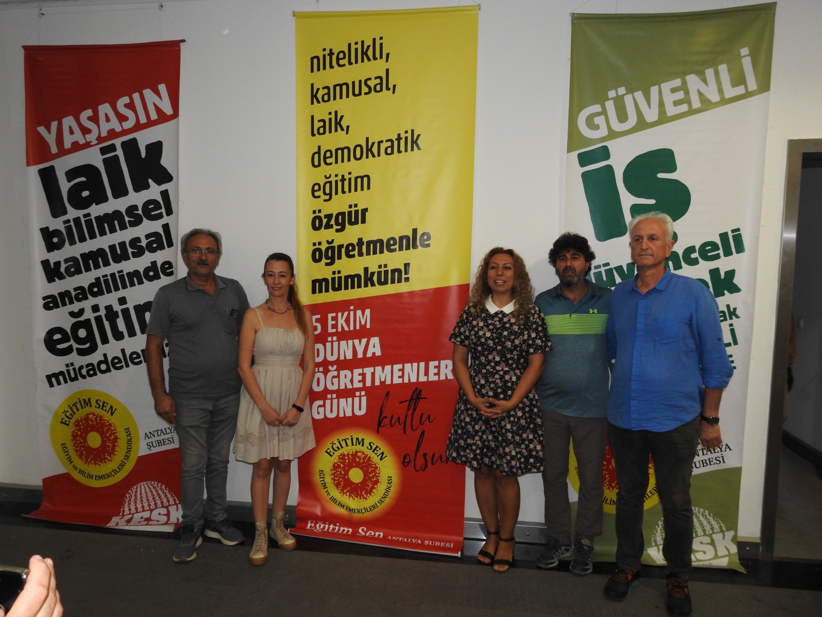 Eğitim Sen, 5 Ekim Dünya Öğretmenler Günü'nü Kutladı 