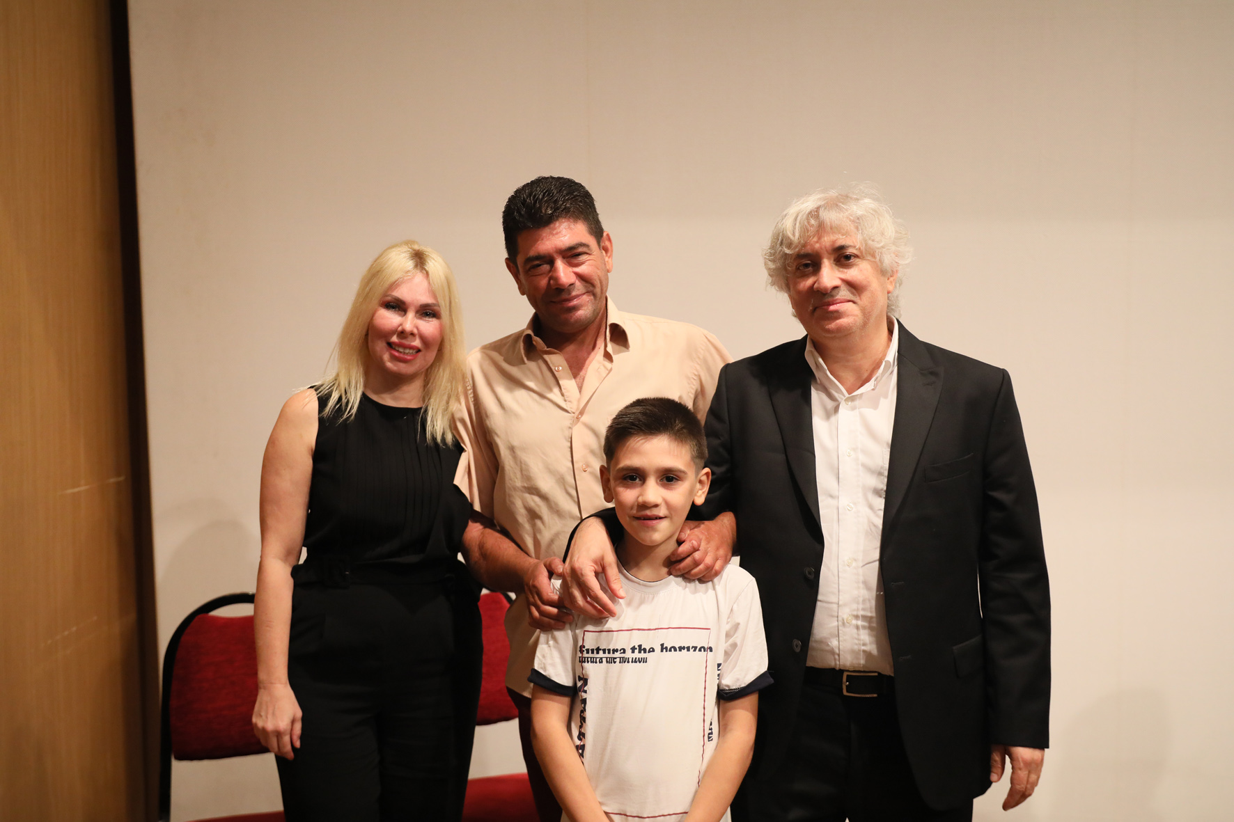 Özkan çiftinin ilklerinin anlatıldığı film ayakta alkışlandı