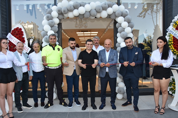 Kadir Büyükkaya Erkek Giyim Mağazası 18. Şubesini Antalya'da Açtı