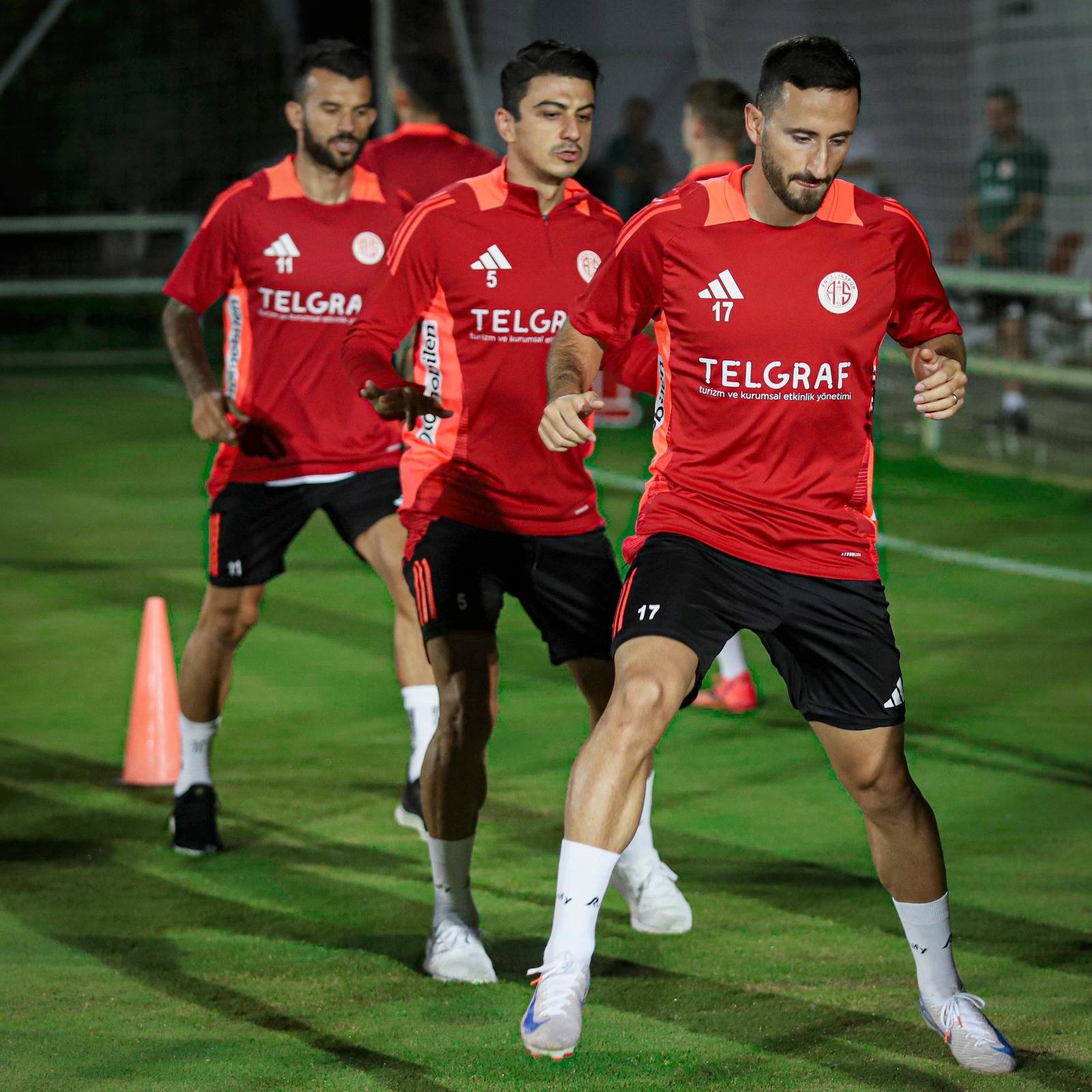 Antalyaspor'da mesai başladı