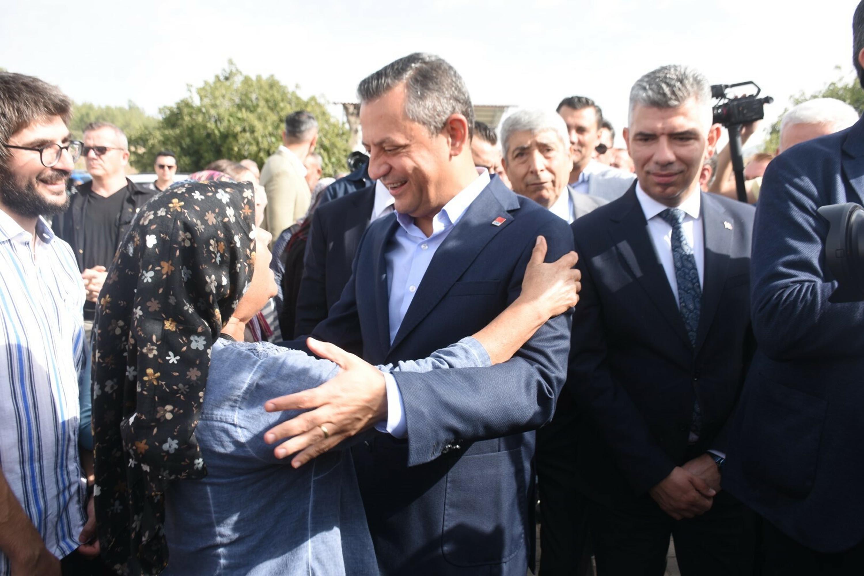 Özgür Özel: Mücadele edenlerin kazandığını tüm Türkiye'ye gösterdik