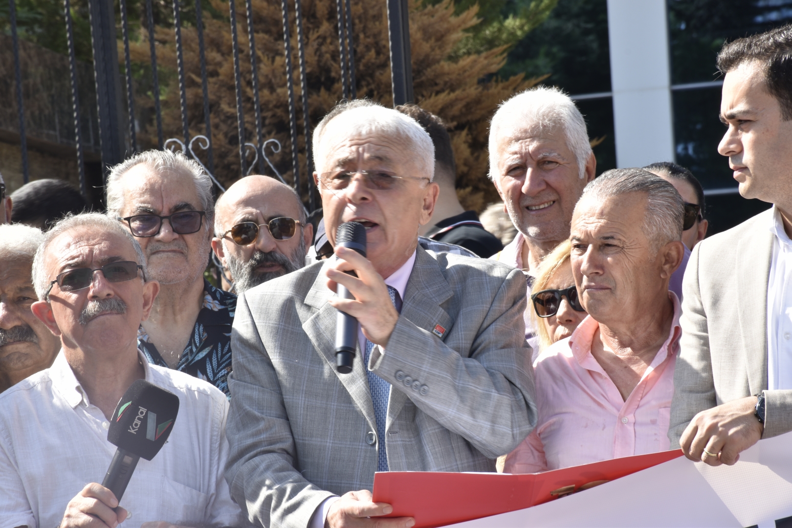 CHP İl Başkanı Nail Kamacı'dan Emeklilere Destek Mesajı: "Hakkımızı Alana Kadar Mücadele Edeceğiz"