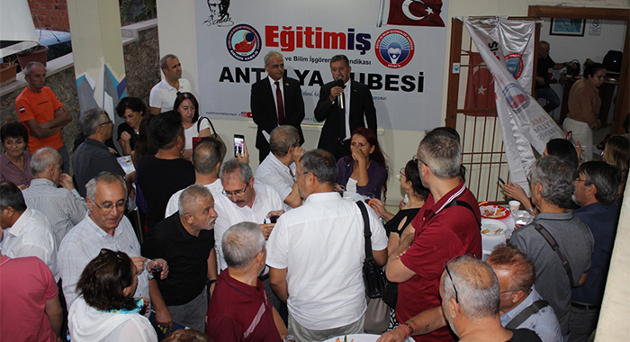 Eğitim-İş Sendikası Antalya Şubesi 19. Kuruluş Yıl Dönümünü Kutladı