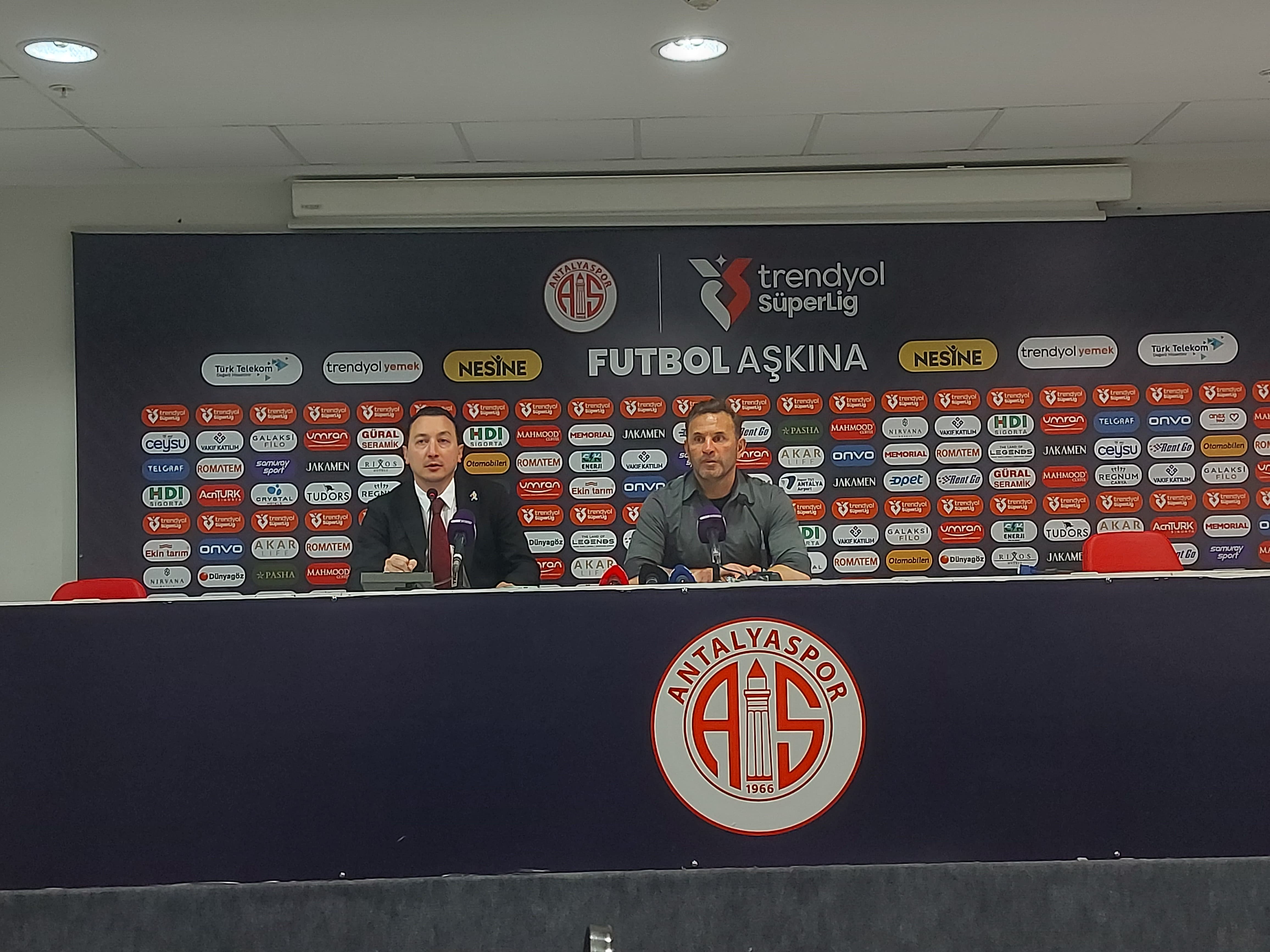 Okan Buruk: "Galatasaray Olarak Güzel Bir Galibiyet Aldık"